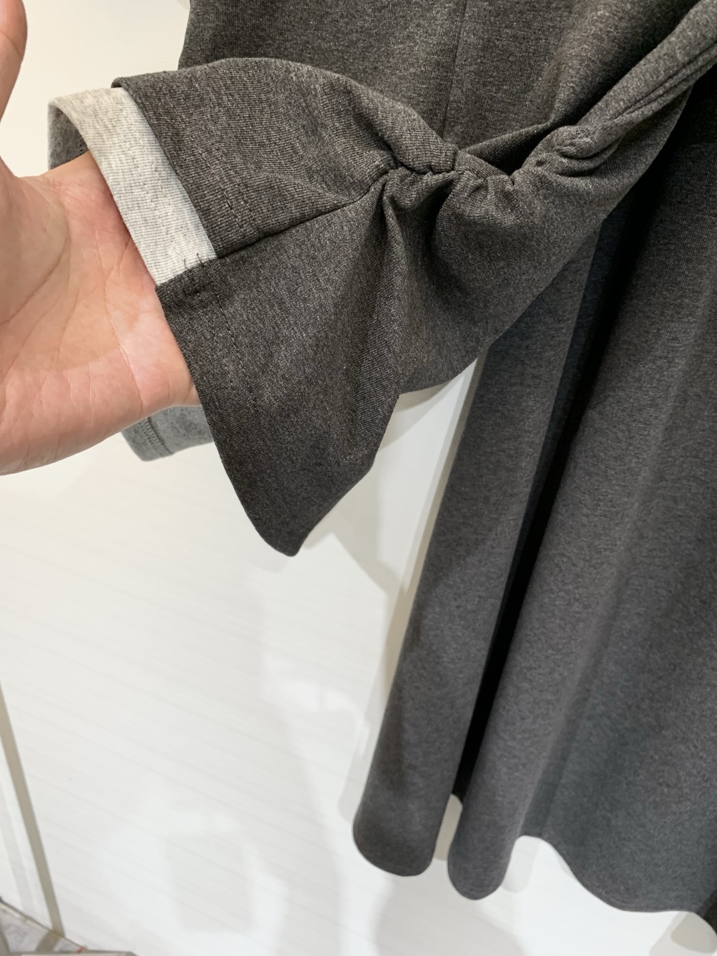 Костюм женский в стиле MM6 Maison Margiela  тёмно-серого цвета с топом и юбкой
