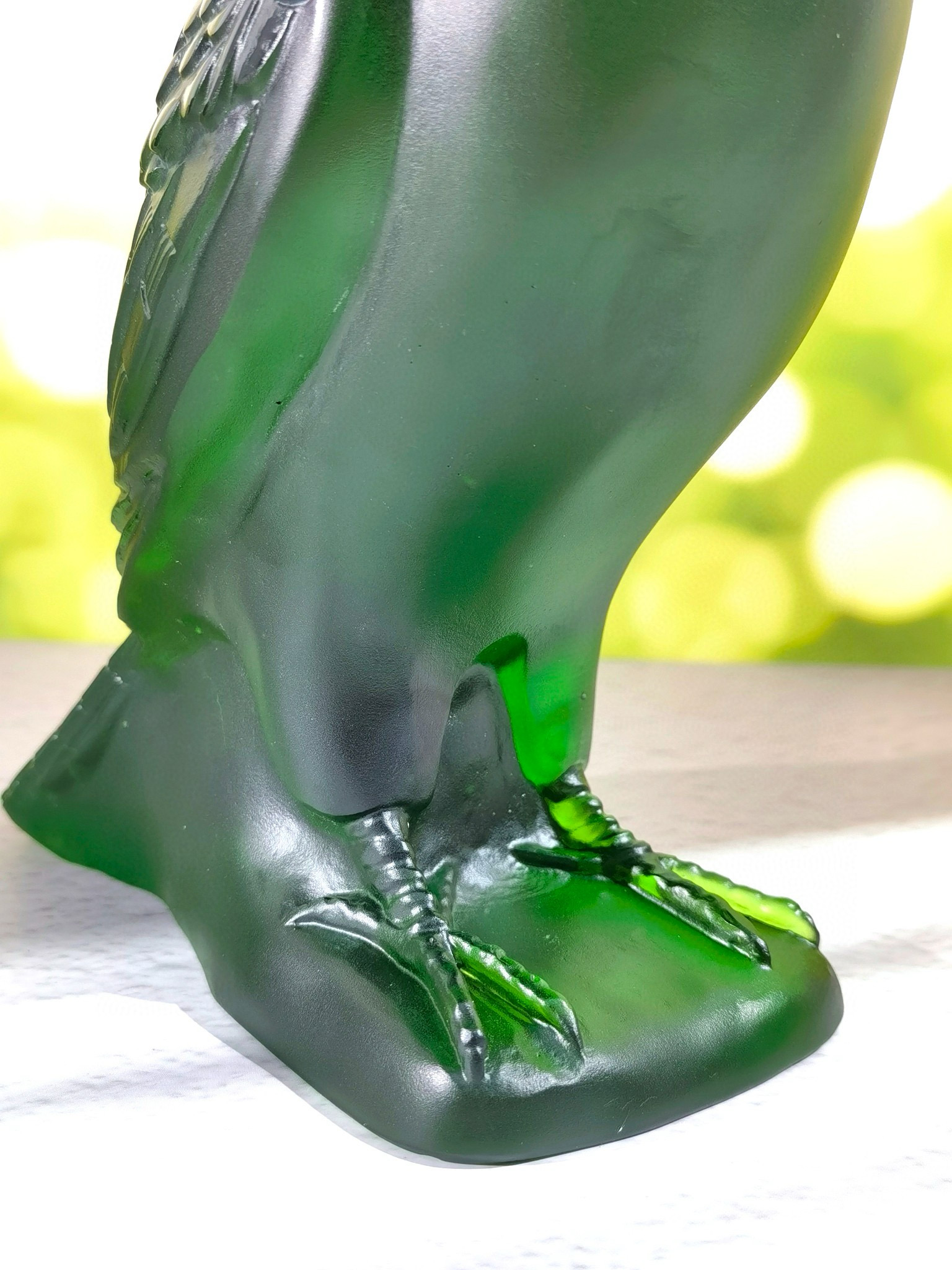 Скульптура в стиле Lalique «Toucan / Big Mouth», зелёная