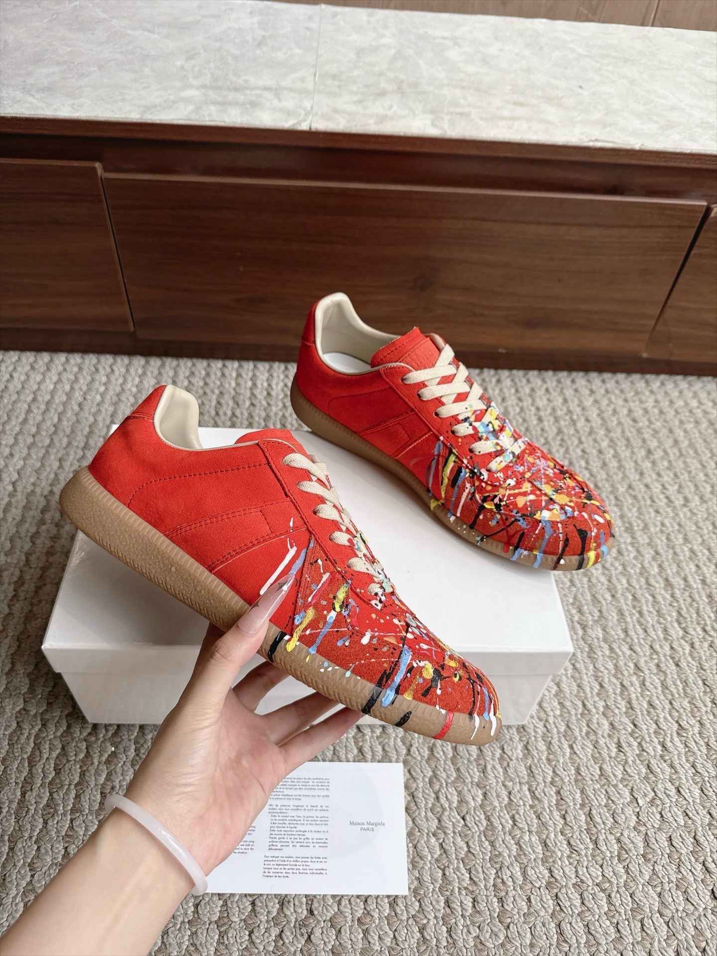 Кроссовки Maison Margiela Replica Paint Splatter красного цвета