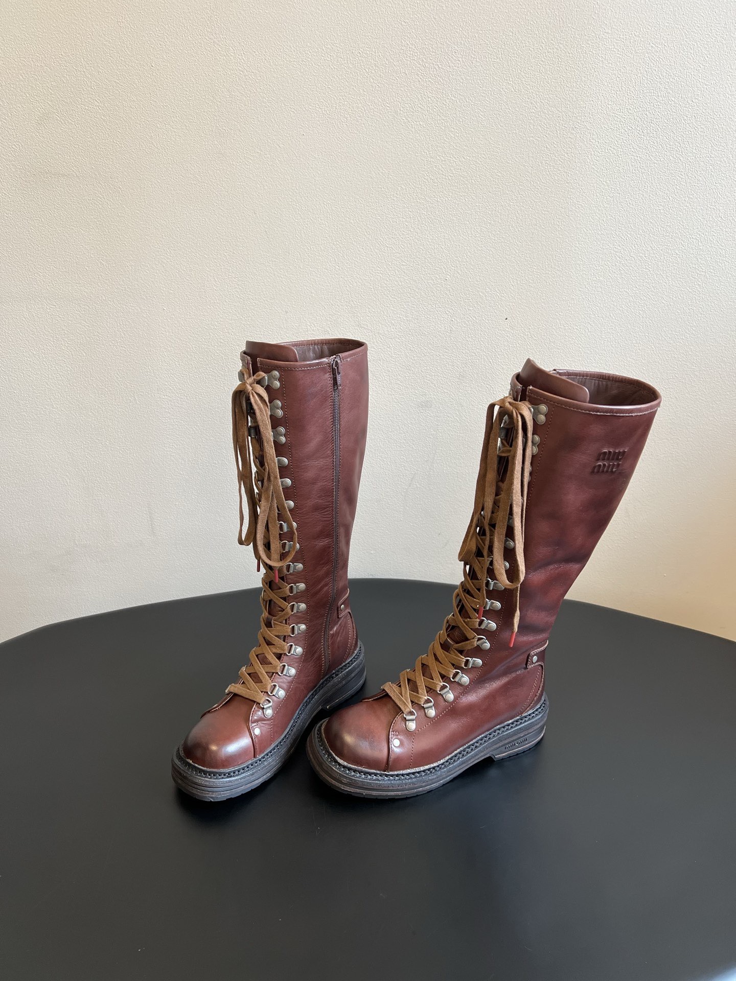 Сапоги женские Miu Miu Leather Boots коричневого цвета