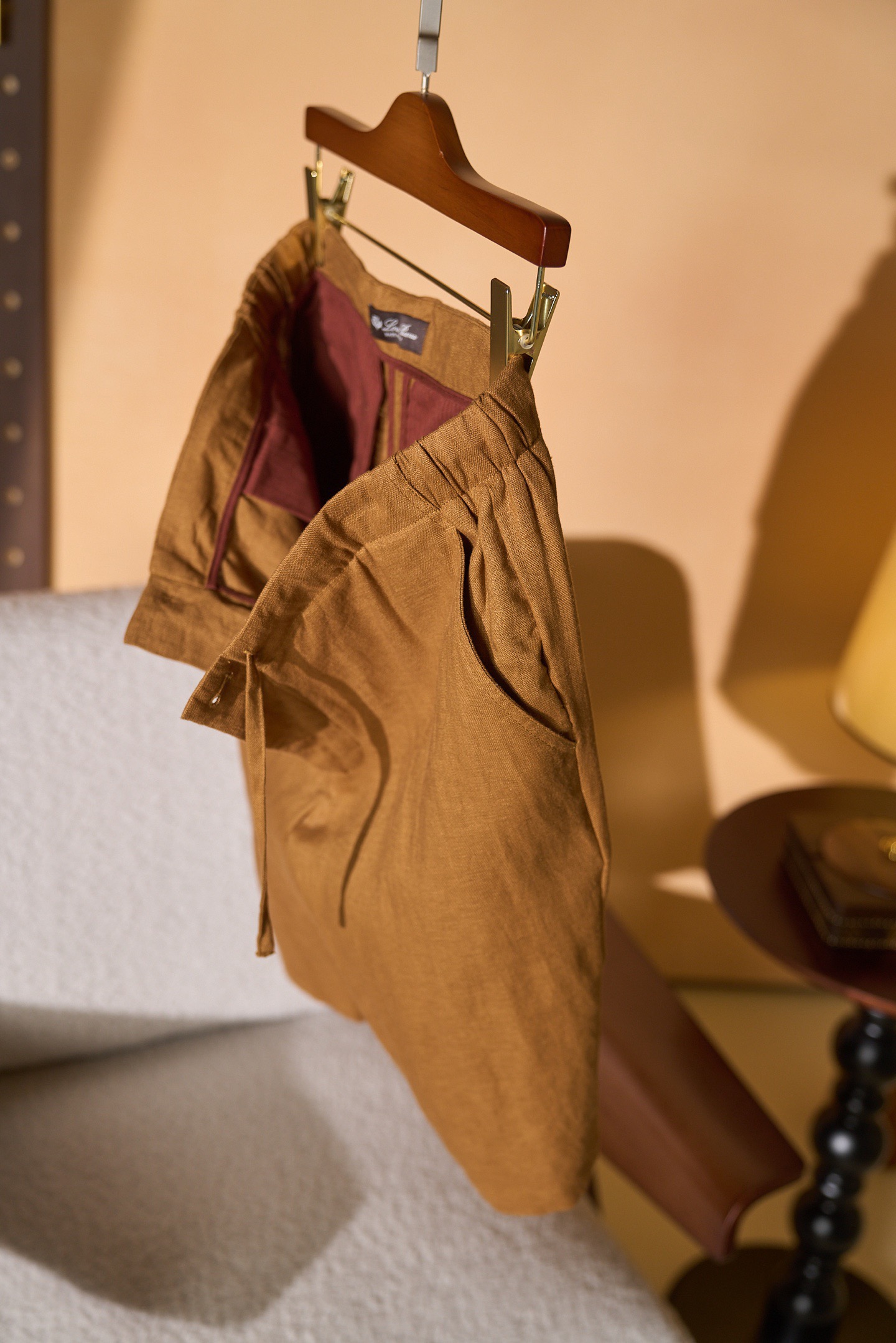 Шорты мужские в стиле Loro Piana Nolan Bermuda  кофейного цвета с кулиской
