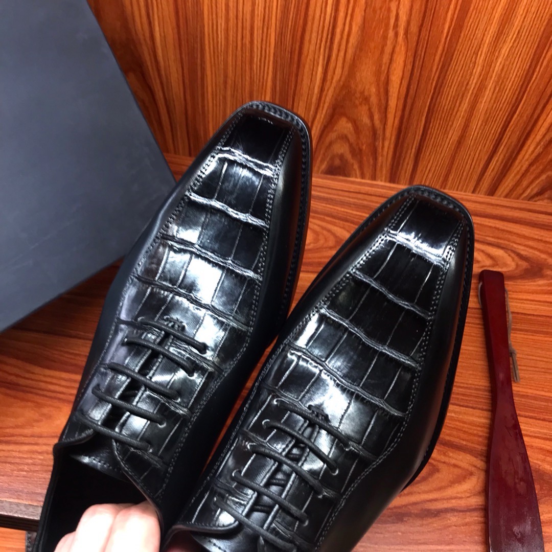 Туфли мужские в стиле Berluti черного цвета