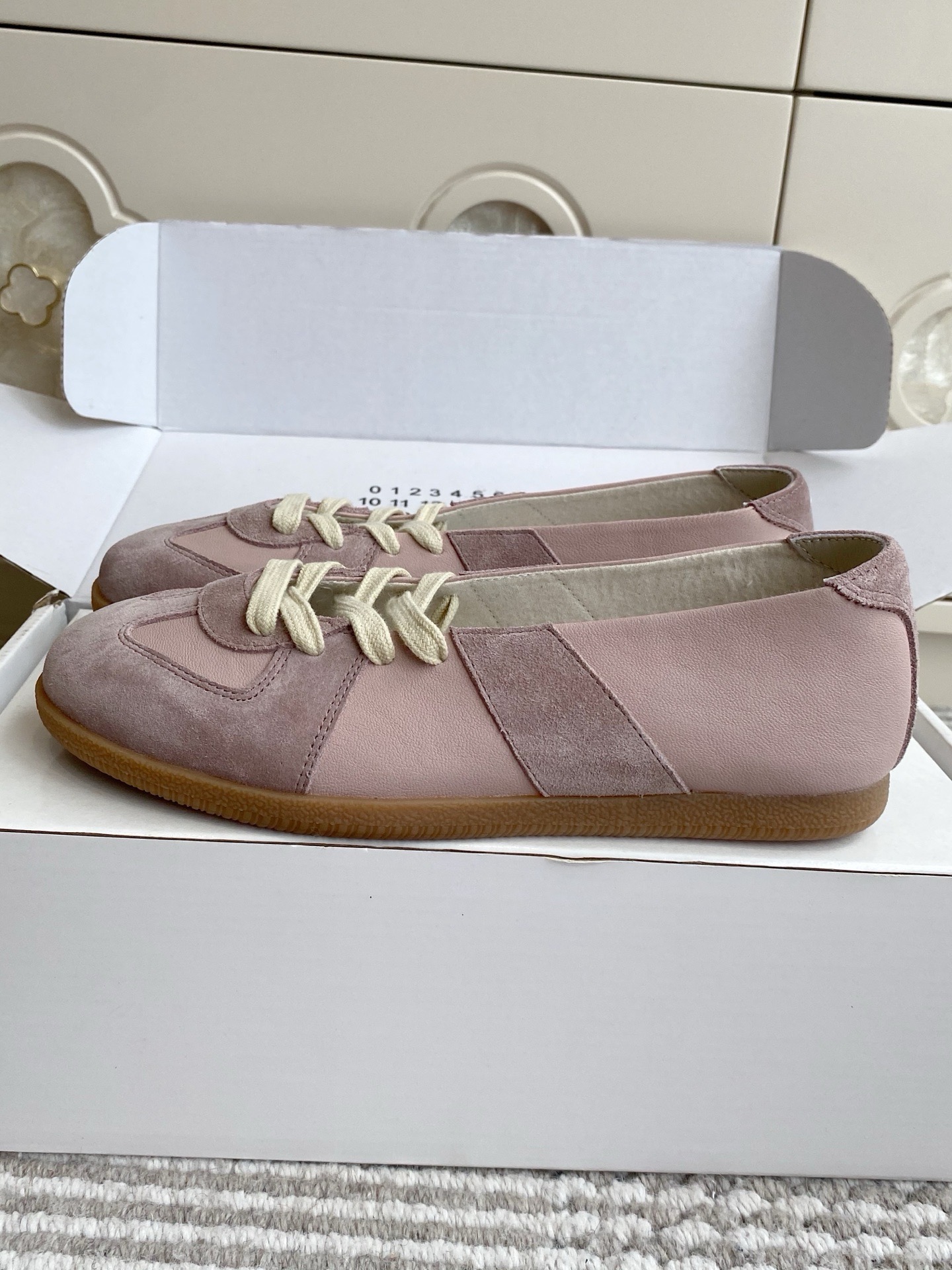 Кроссовки-балетки женские MM6 Maison Margiela розового цвета