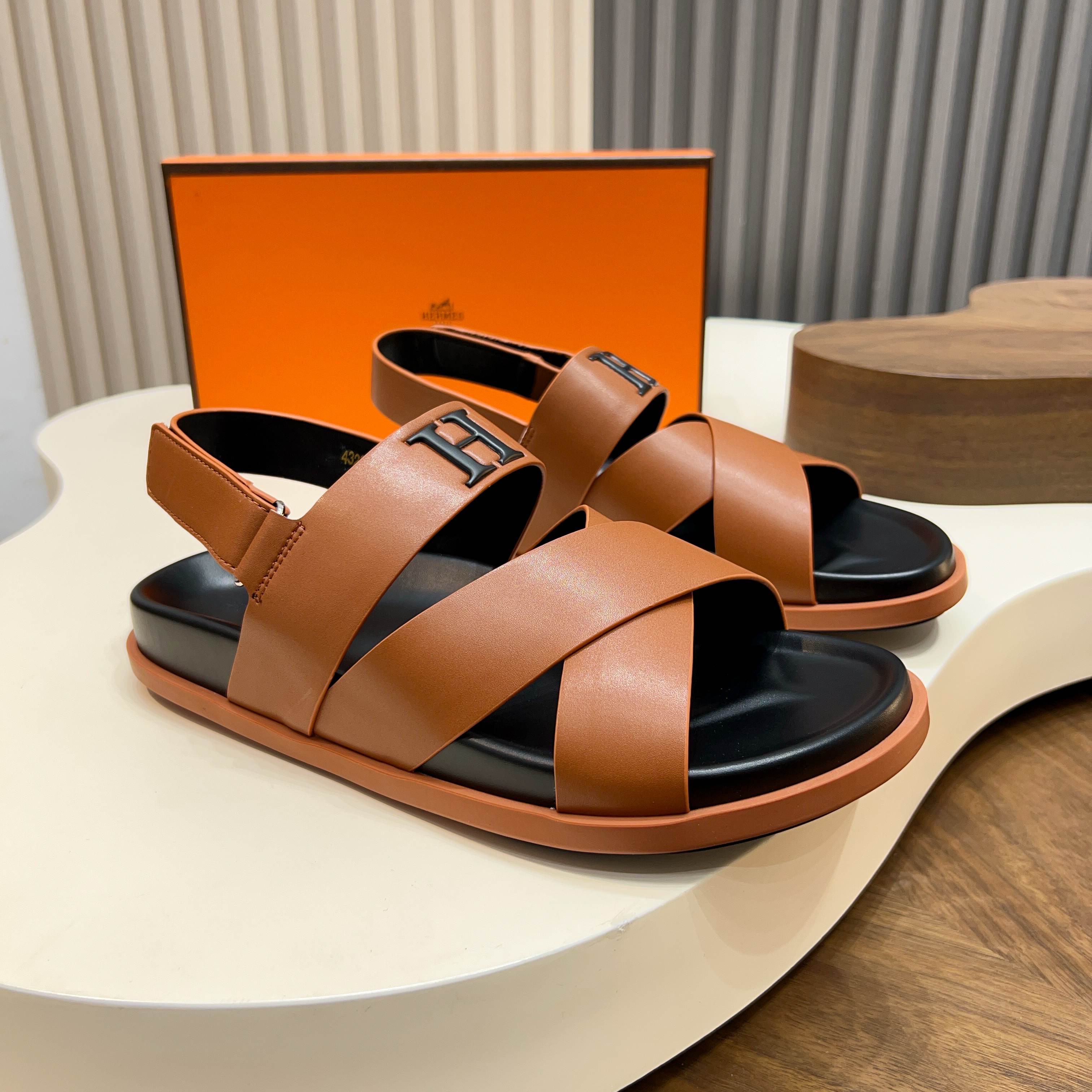 Сандалии мужские в стиле Hermès коричневого цвета
