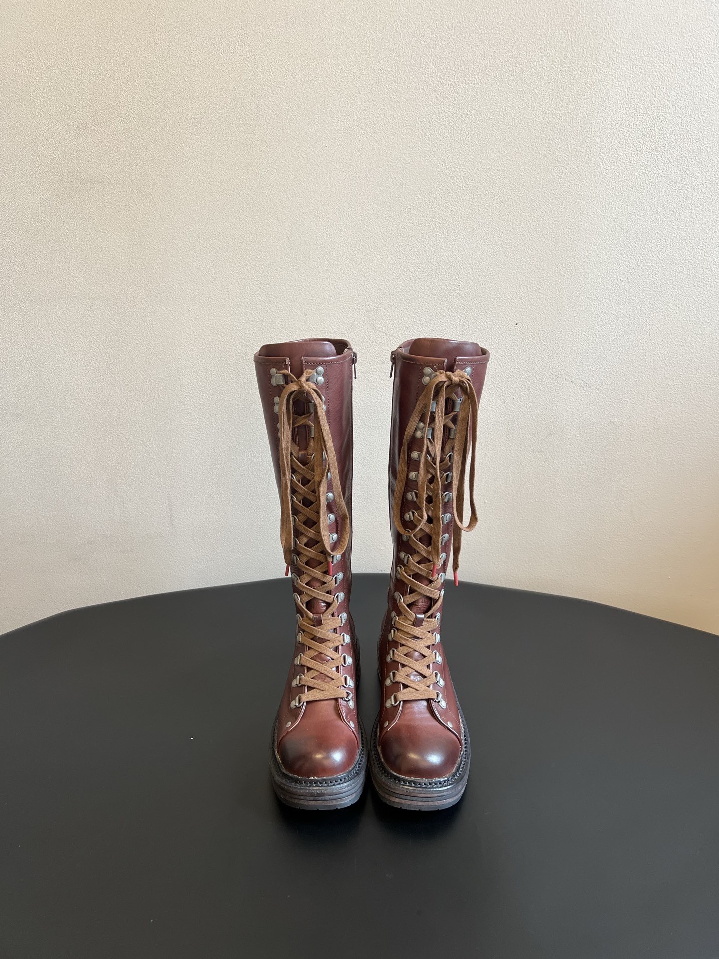 Сапоги женские Miu Miu Leather Boots коричневого цвета
