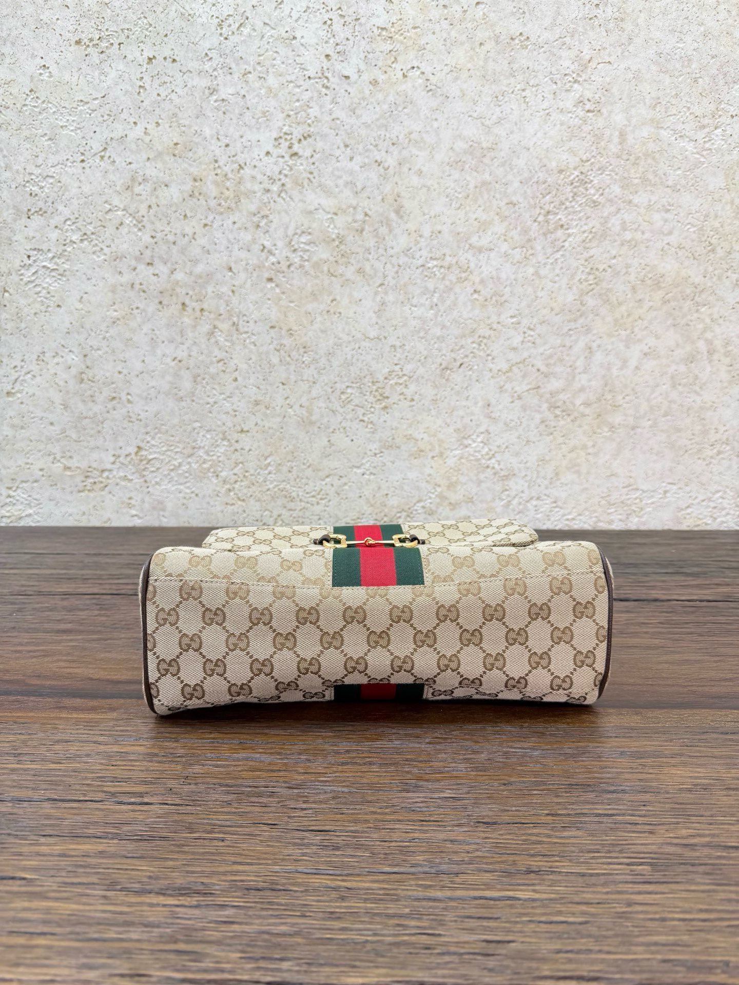 Сумка женская Gucci Paparazzo коричневого цвета