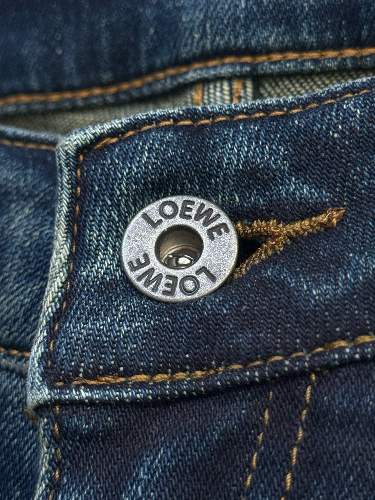 Джинсы мужские в стиле Loewe Loe из плотного хлопкового денима синего цвета