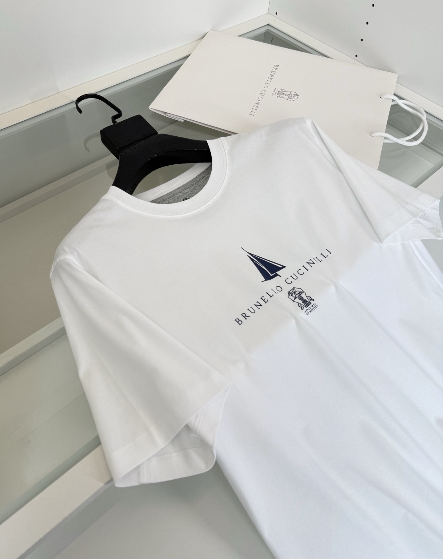 Футболка мужская Brunello Cucinelli Leisure JClass Yacht белого цвета с принтом