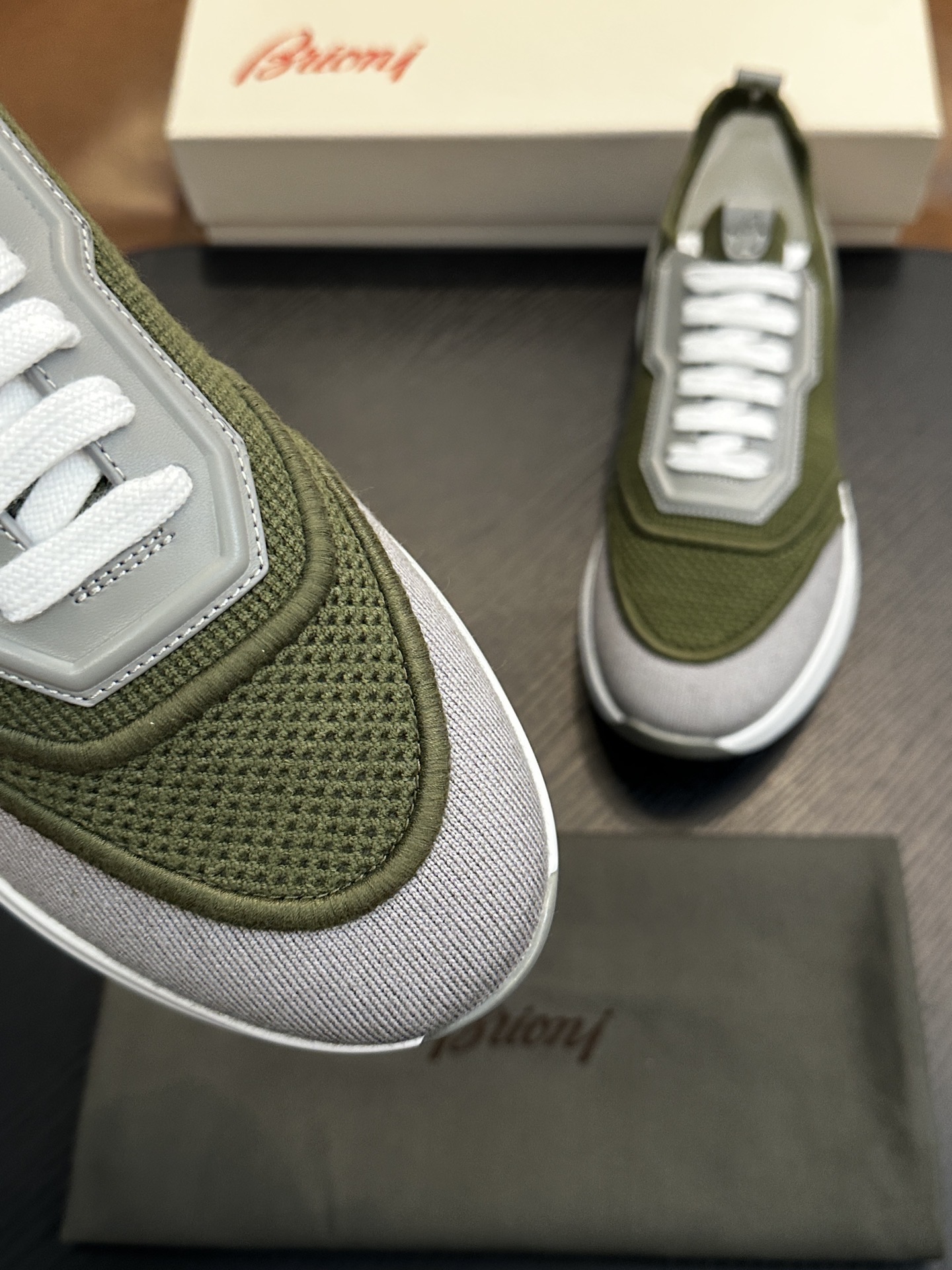 Кроссовки мужские в стиле Brioni оливково-зелёного цвета