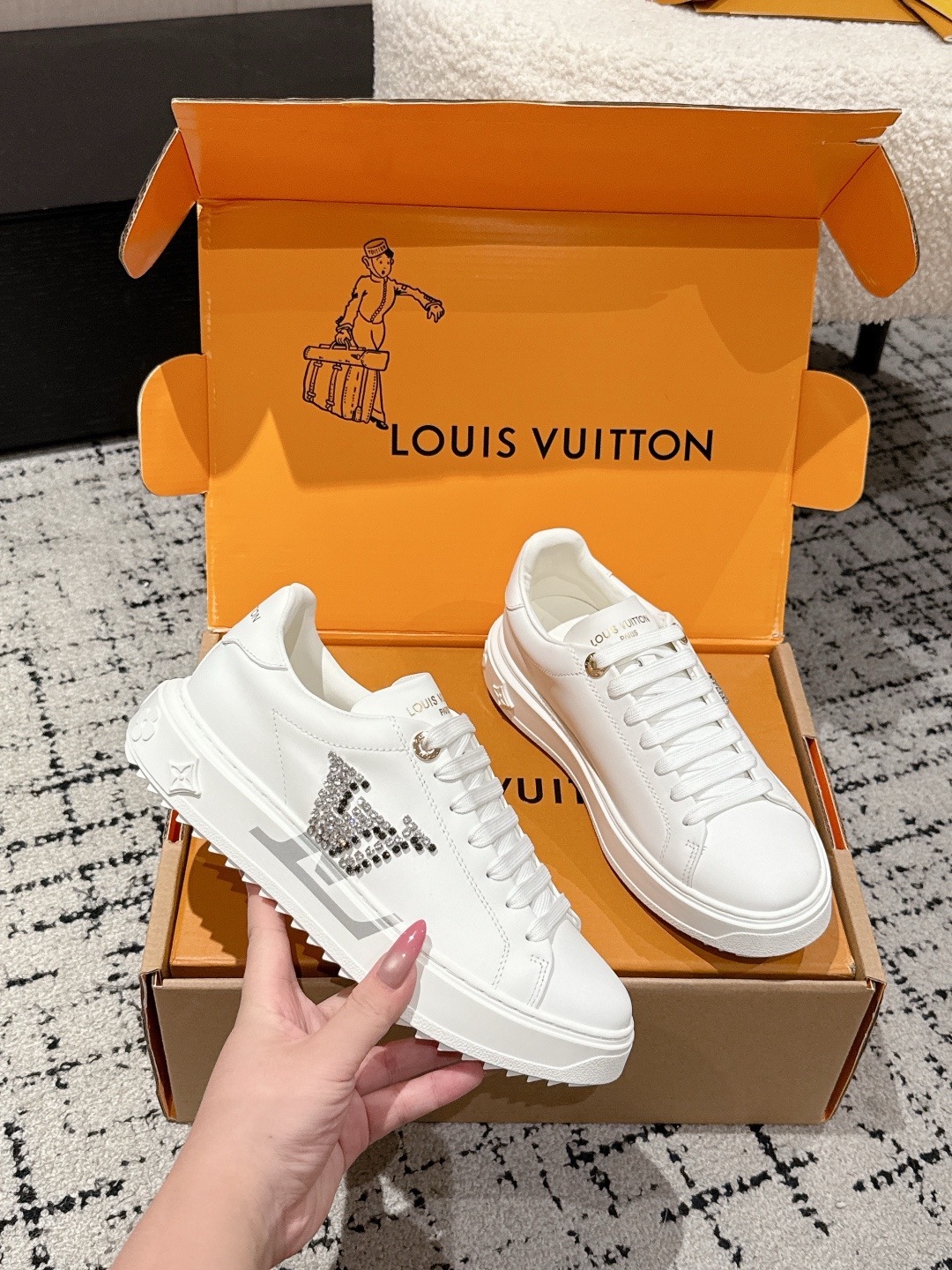 Кроссовки женские Louis Vuitton Time Out белого цвета