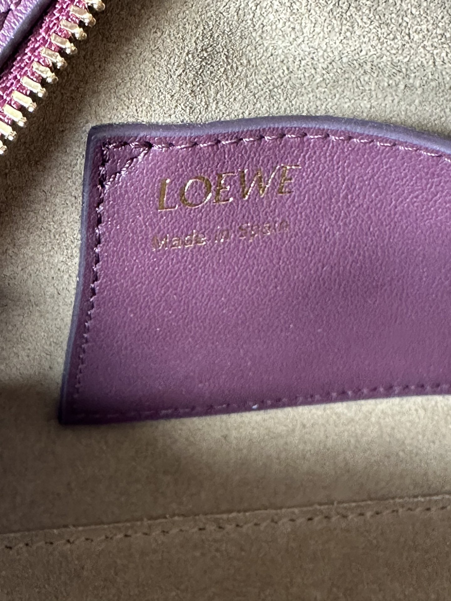 Сумка женская в стиле Loewe Amazona 23 бордового цвета