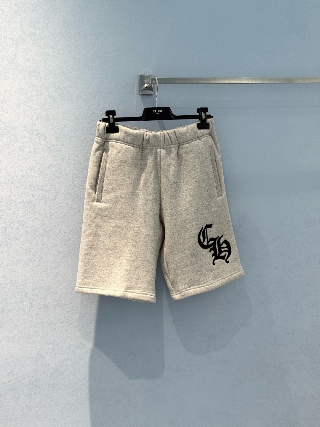 Шорты женские  Chrome Hearts серого цвета с вышитым логотипом