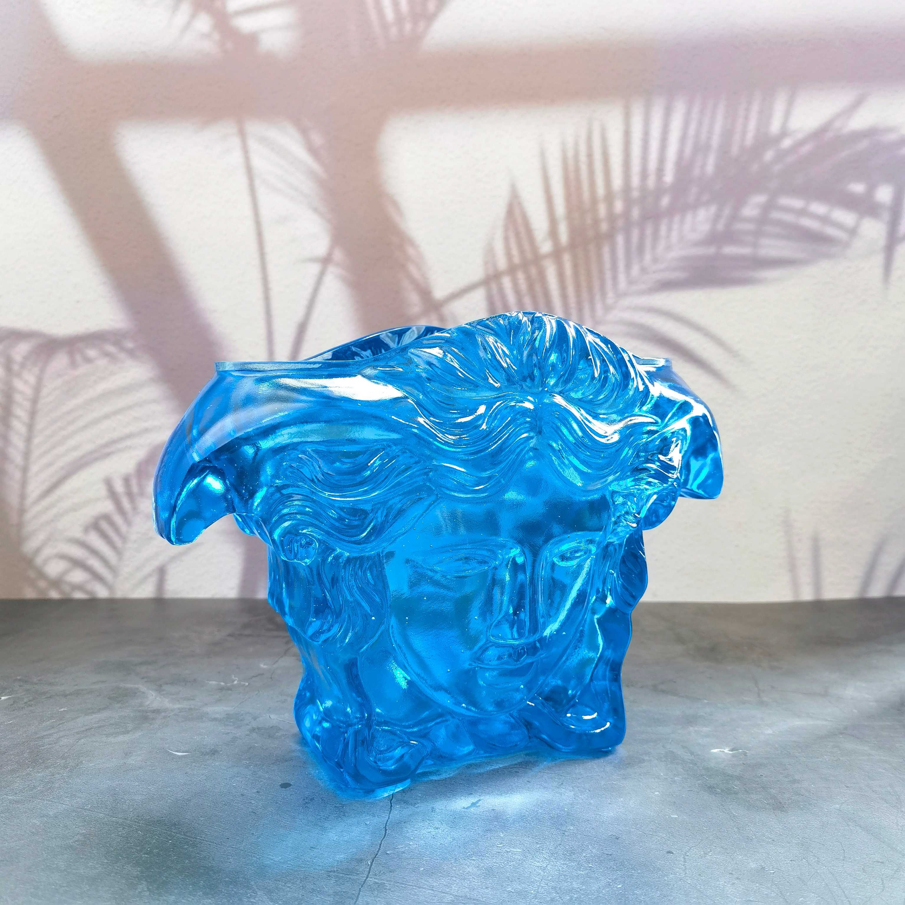 Ваза хрустальная в стиле Versace Medusa Head, сапфирово-голубого цвета