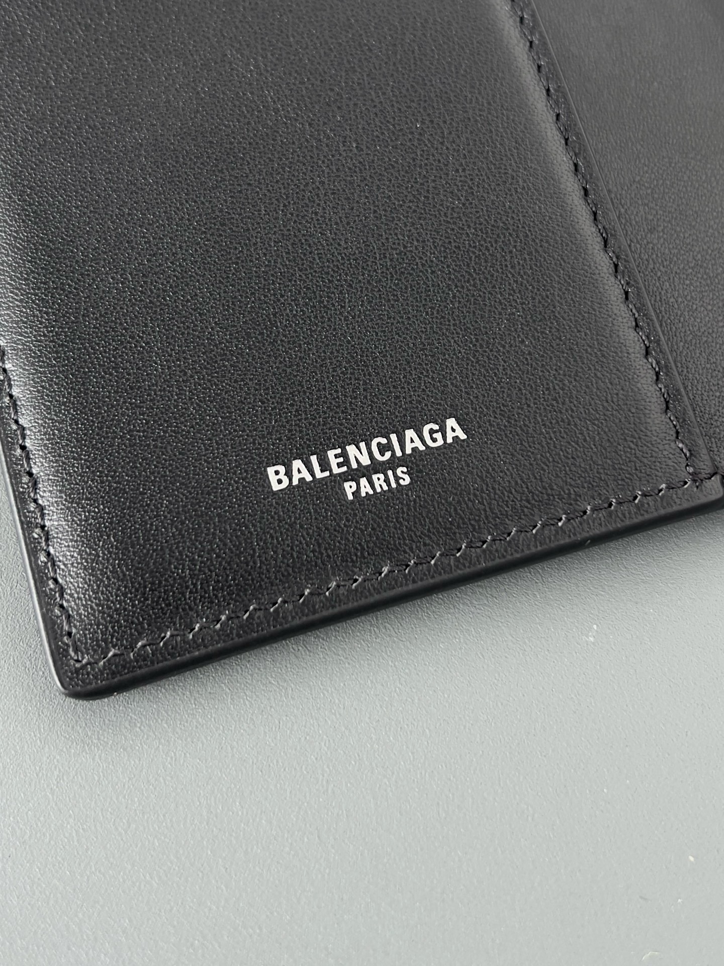 Обложка для паспорта Balenciaga Passport  чёрного цвета