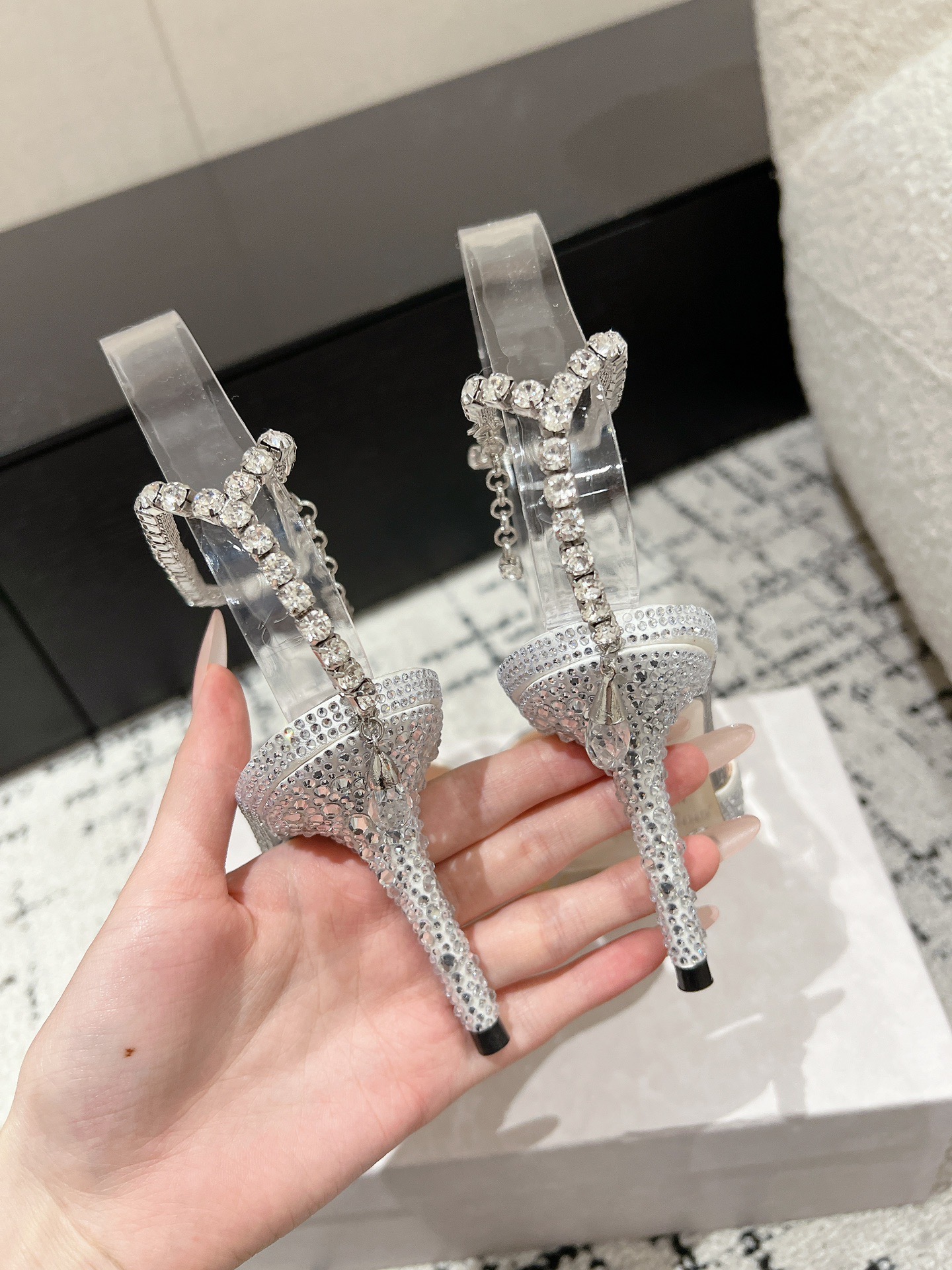 Туфли женские в стиле Jimmy Choo Stevie серебряного цвета