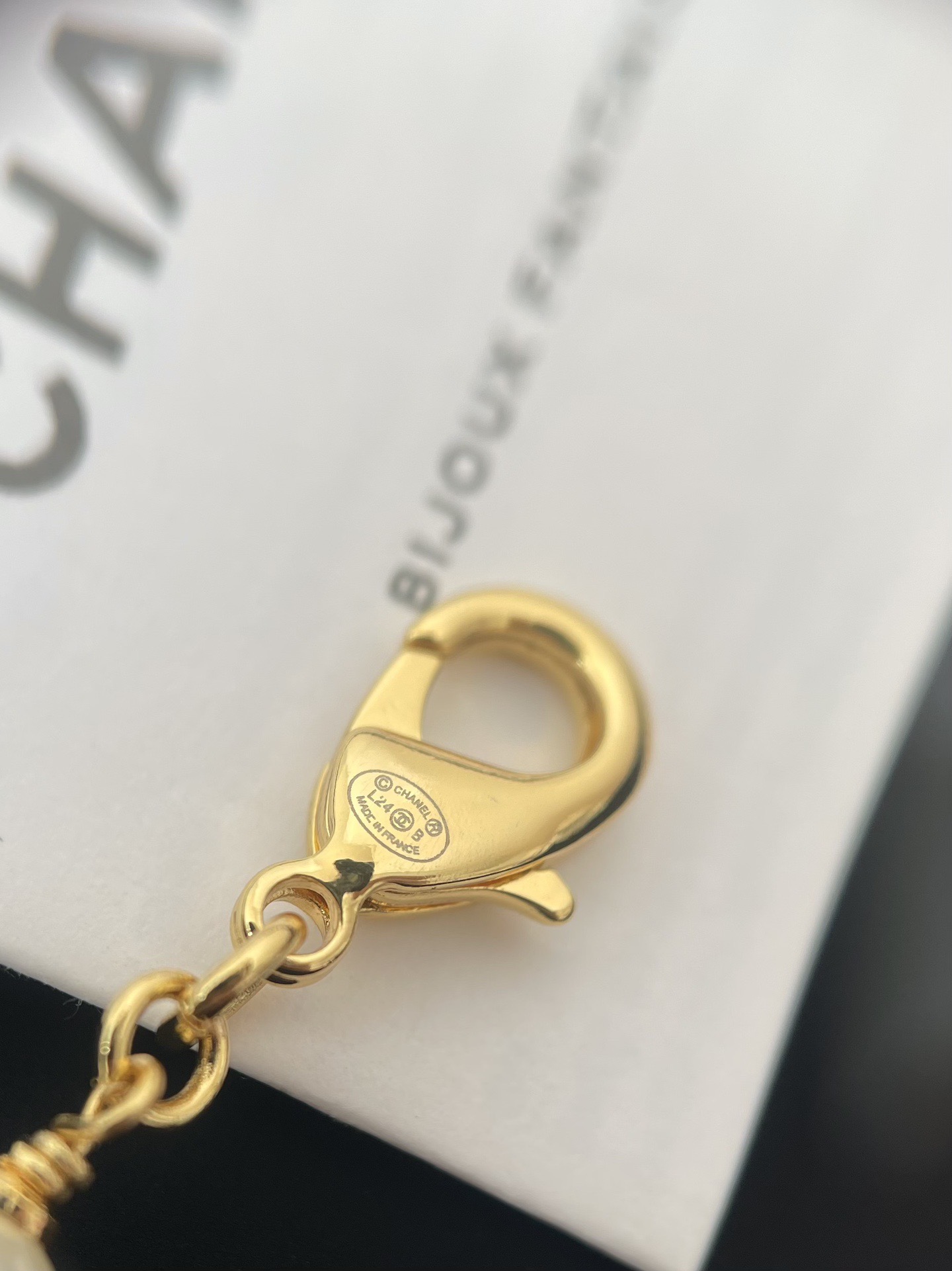 Подвеска женская Chanel 24B