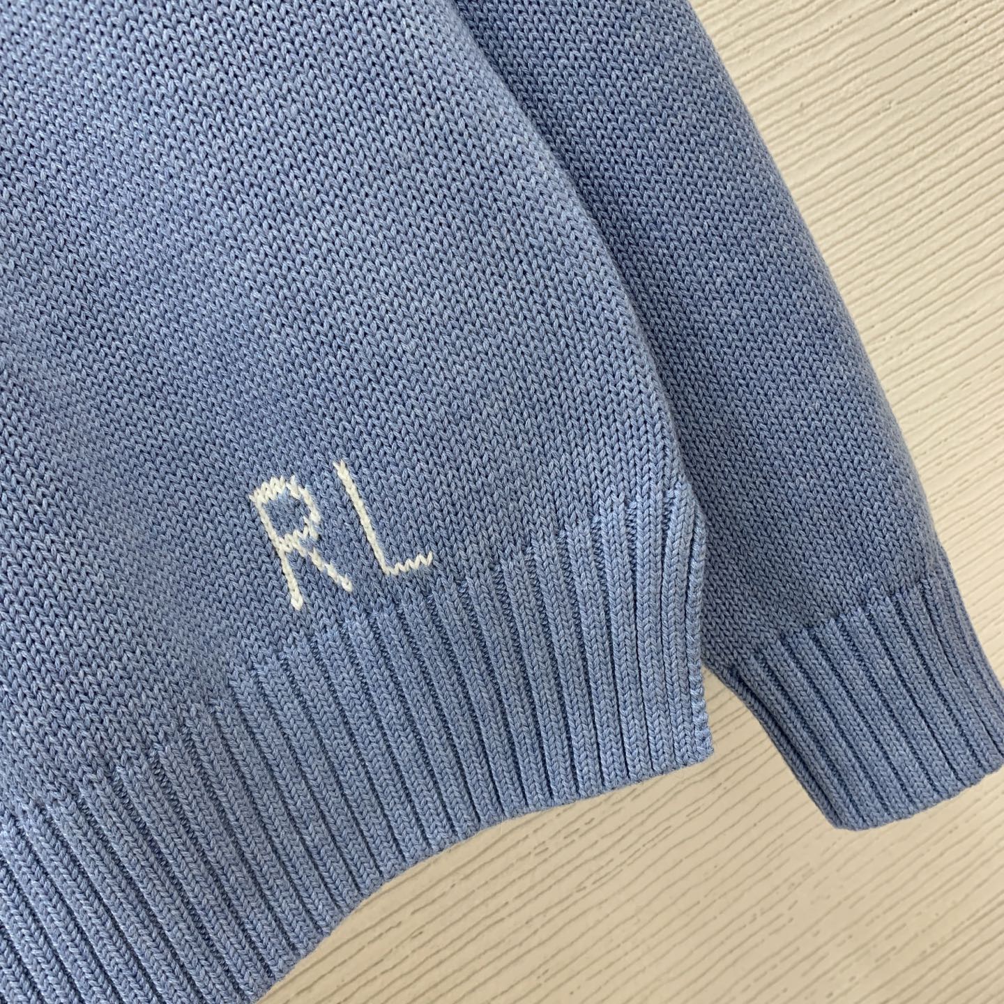 Джемпер женский в стиле Ralph Lauren с вышивкой медвежонка