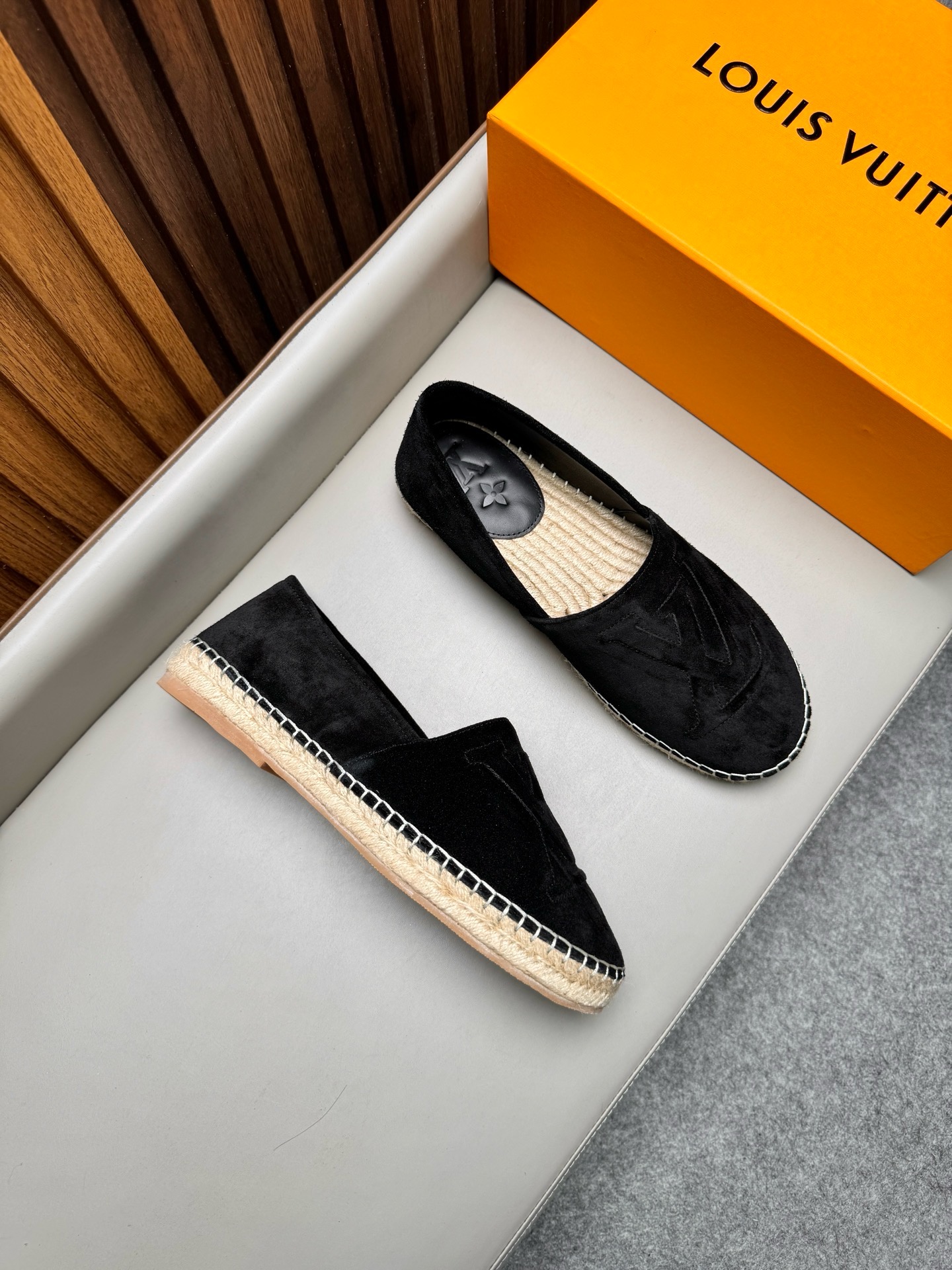 Эспадрильи мужские в стиле Louis Vuitton из натуральной замши чёрного цвета
