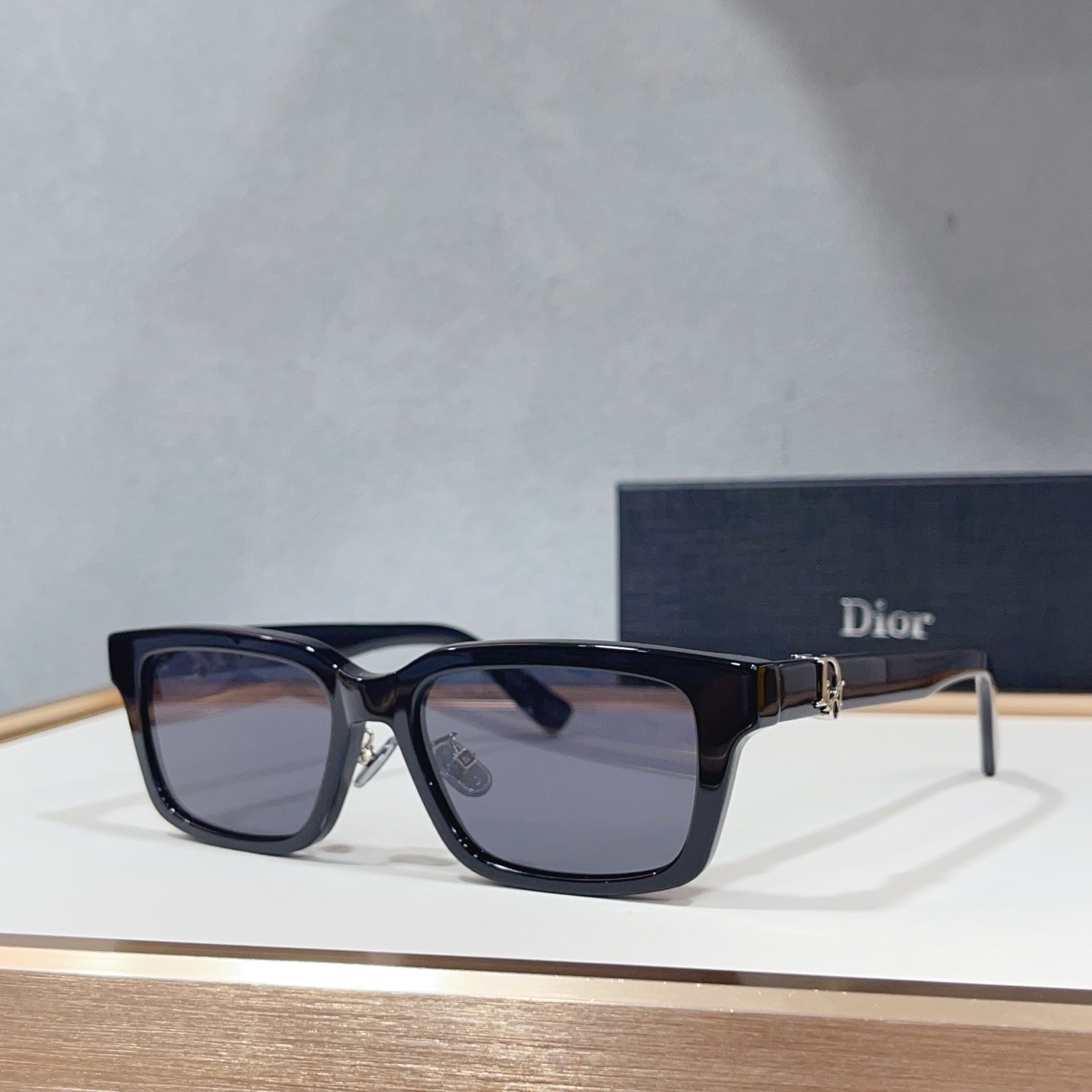 Очки солнцезащитные в стиле Dior Oblique S5F
