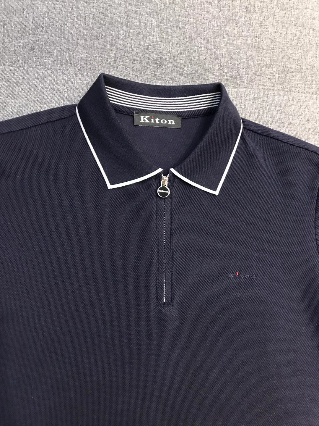 Поло мужское в стиле Kiton тёмно-синего цвета с коротким рукавом