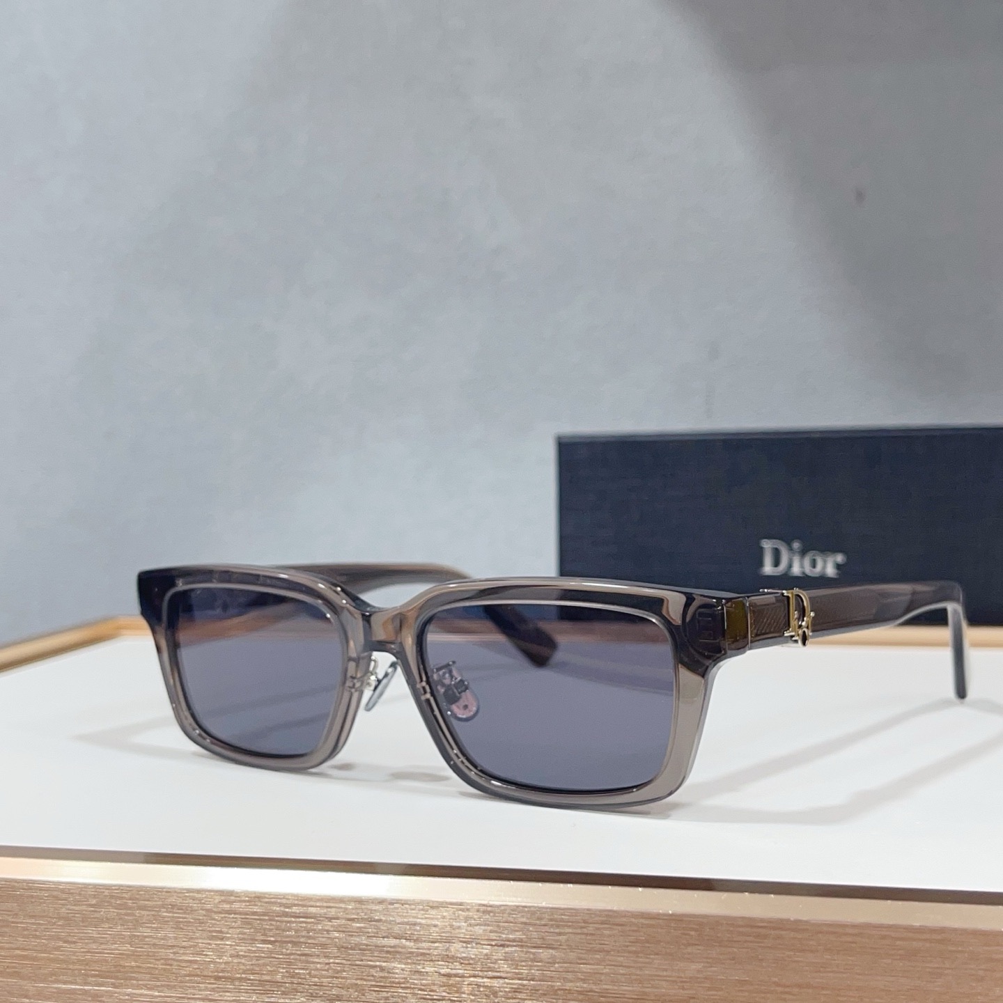 Очки солнцезащитные в стиле Dior Oblique S5F