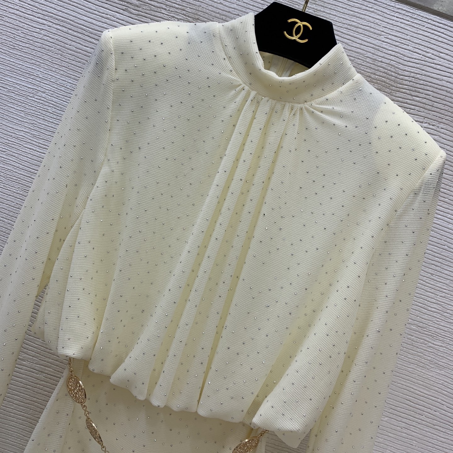Платье женское в стиле Schiaparelli из сетчатой ткани молочного цвета с декоративными кристаллами