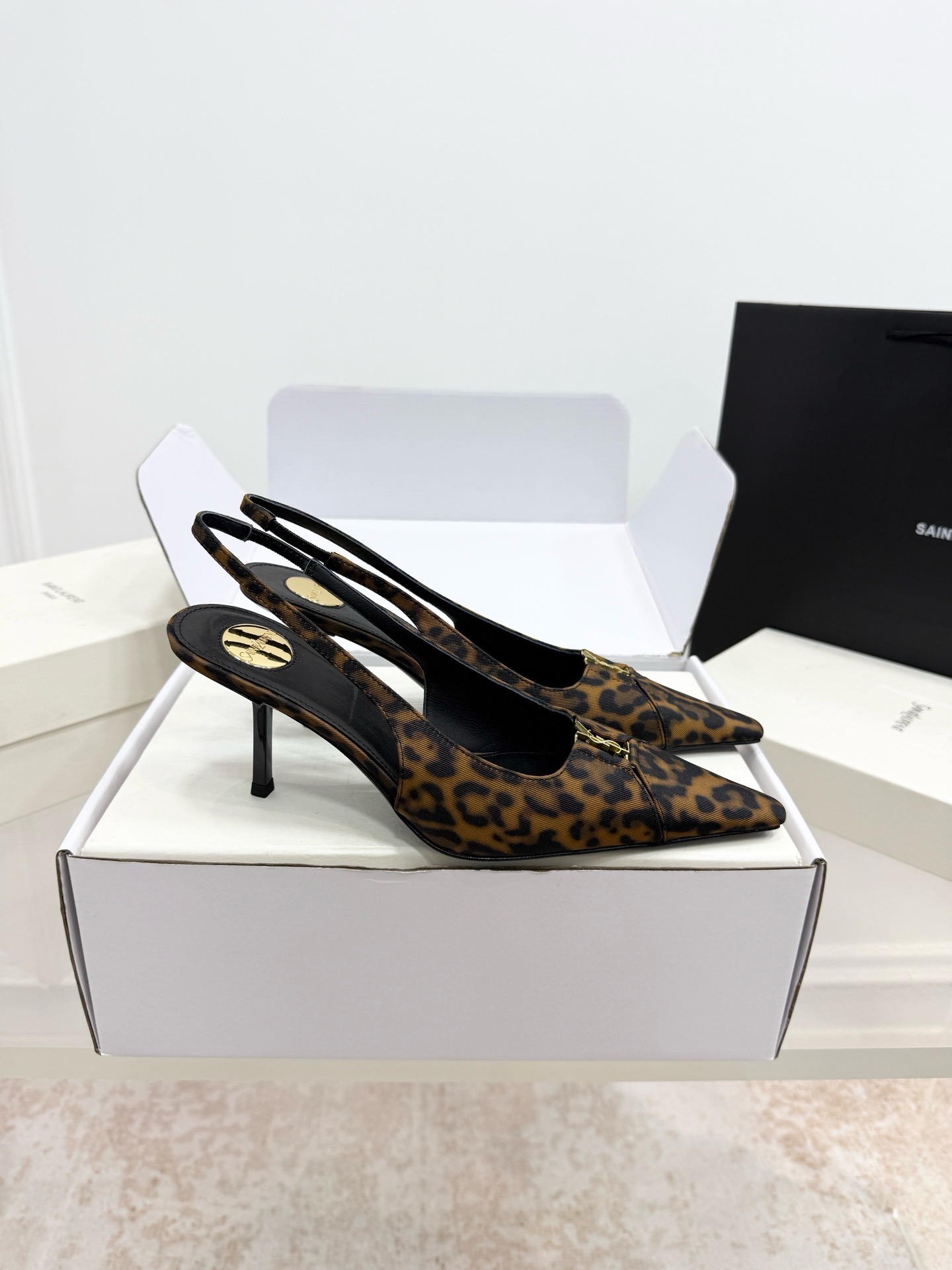 Слингбэки женские Saint Laurent Jeanne леопардового цвета