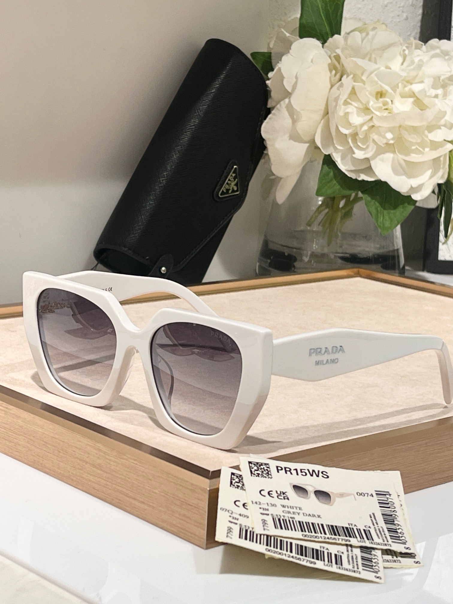 Очки солнцезащитные женские Prada SPR 15WS