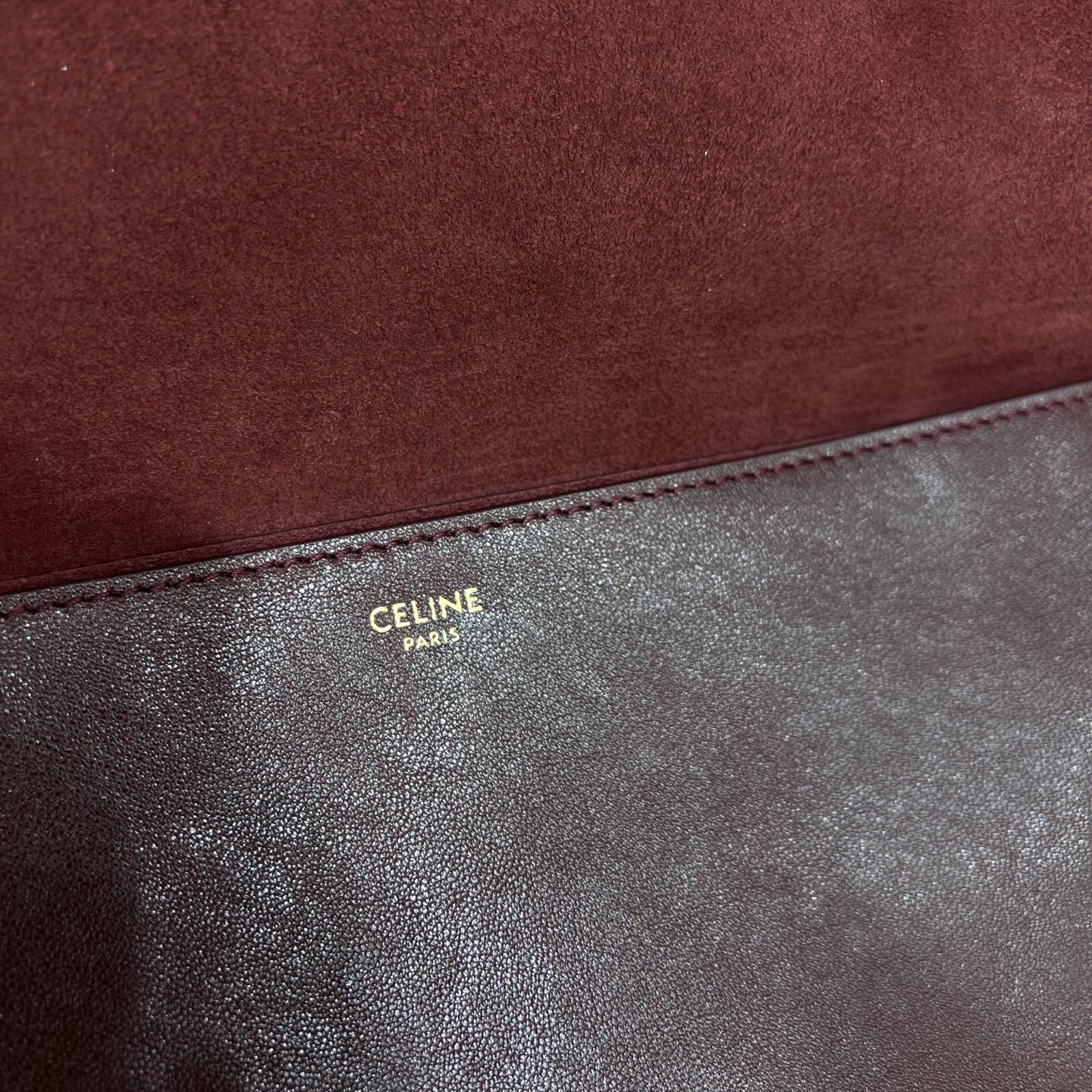 Сумка женская в стиле Celine Soft Triomphe Besace бордового цвета