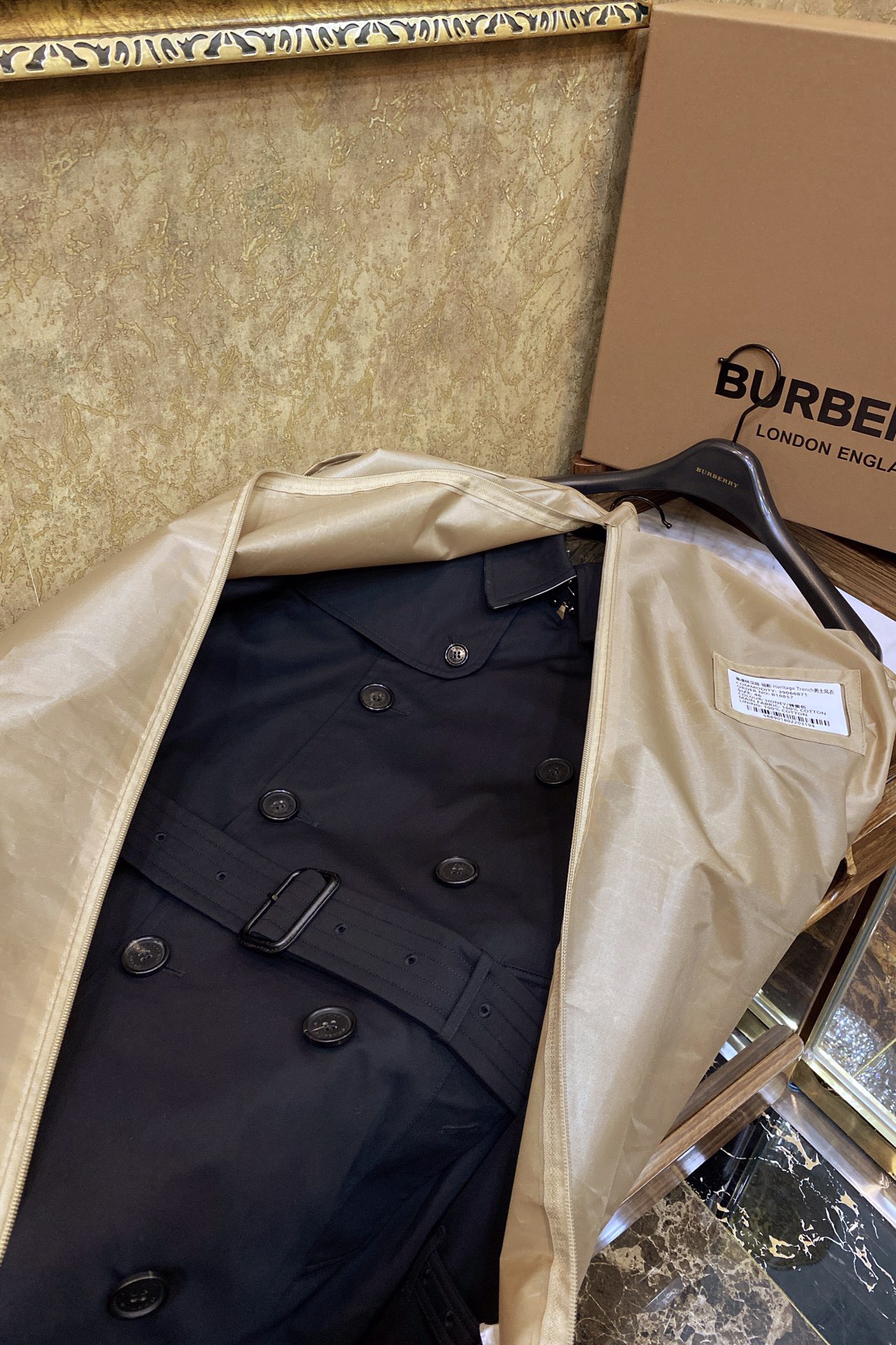 Тренч мужской в стиле Burberry укороченный чёрного и тёмно-синего цвета