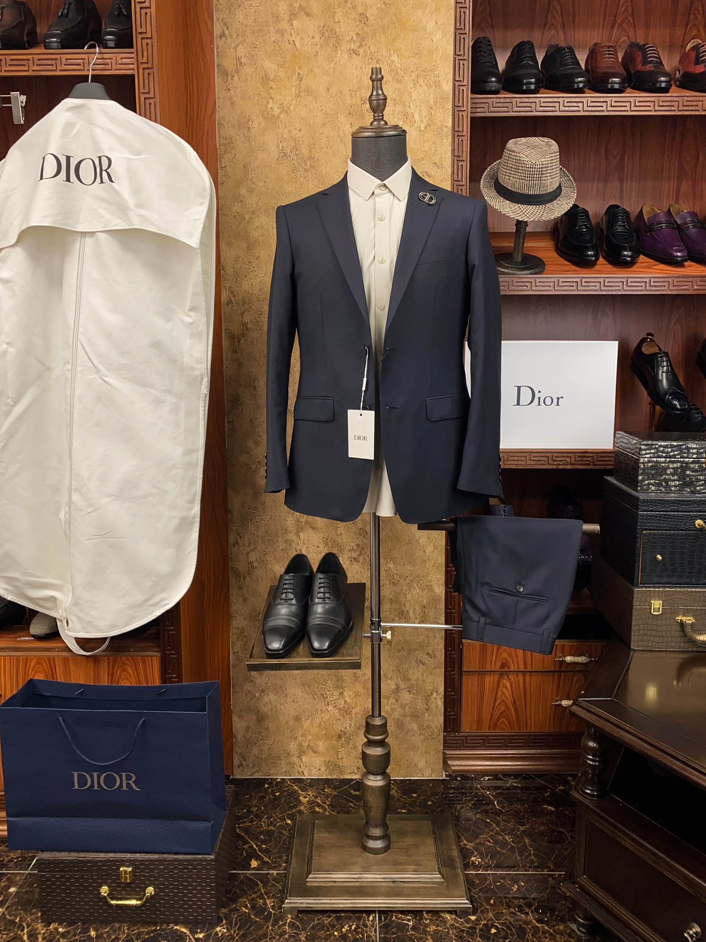 Костюм мужской в стиле Dior темно-синего цвета (пиджак + брюки)