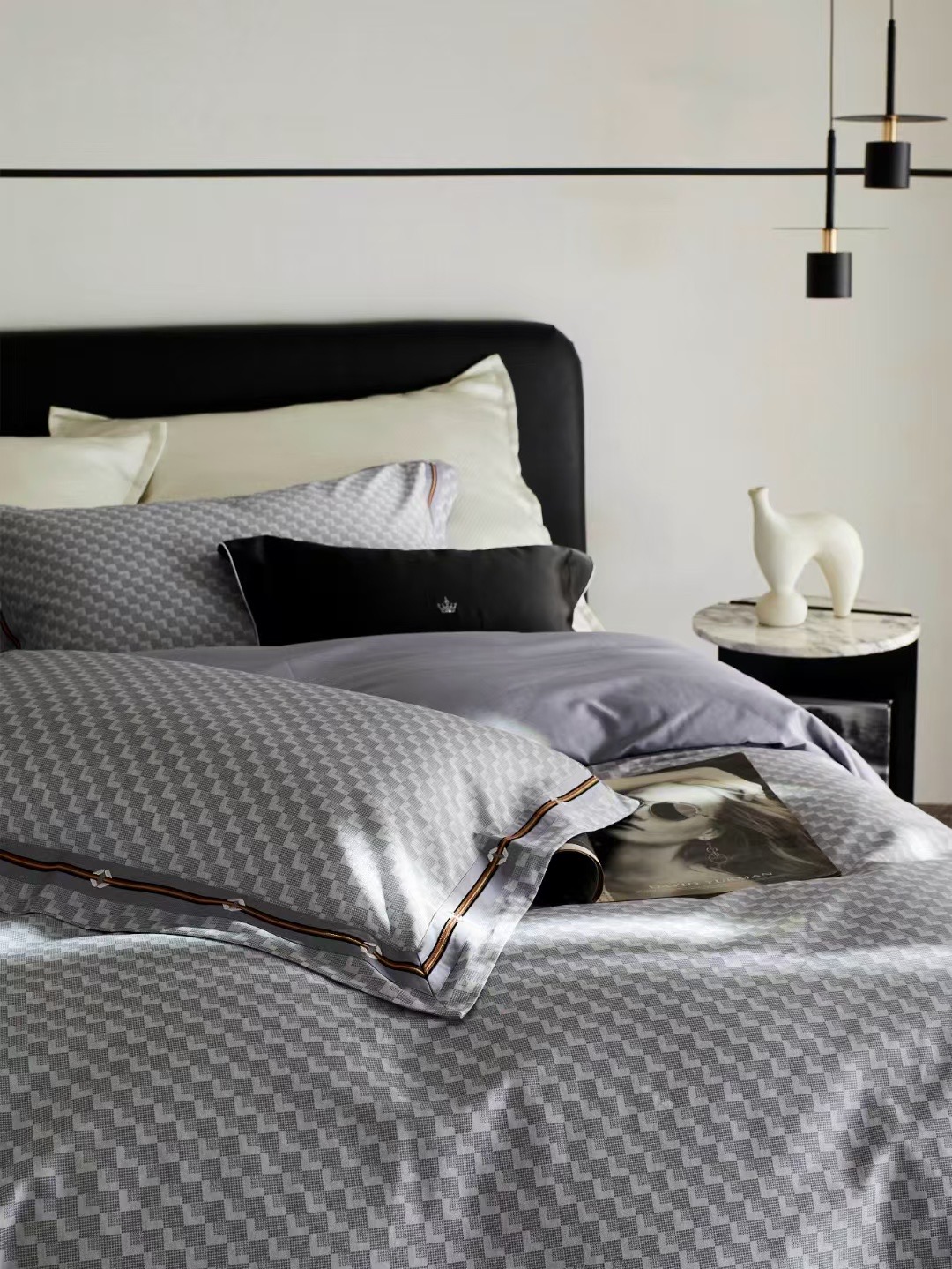 Комплект постельного белья в стиле Hermes с вышивкой сатин люкс 100% хлопок серый (Евро)