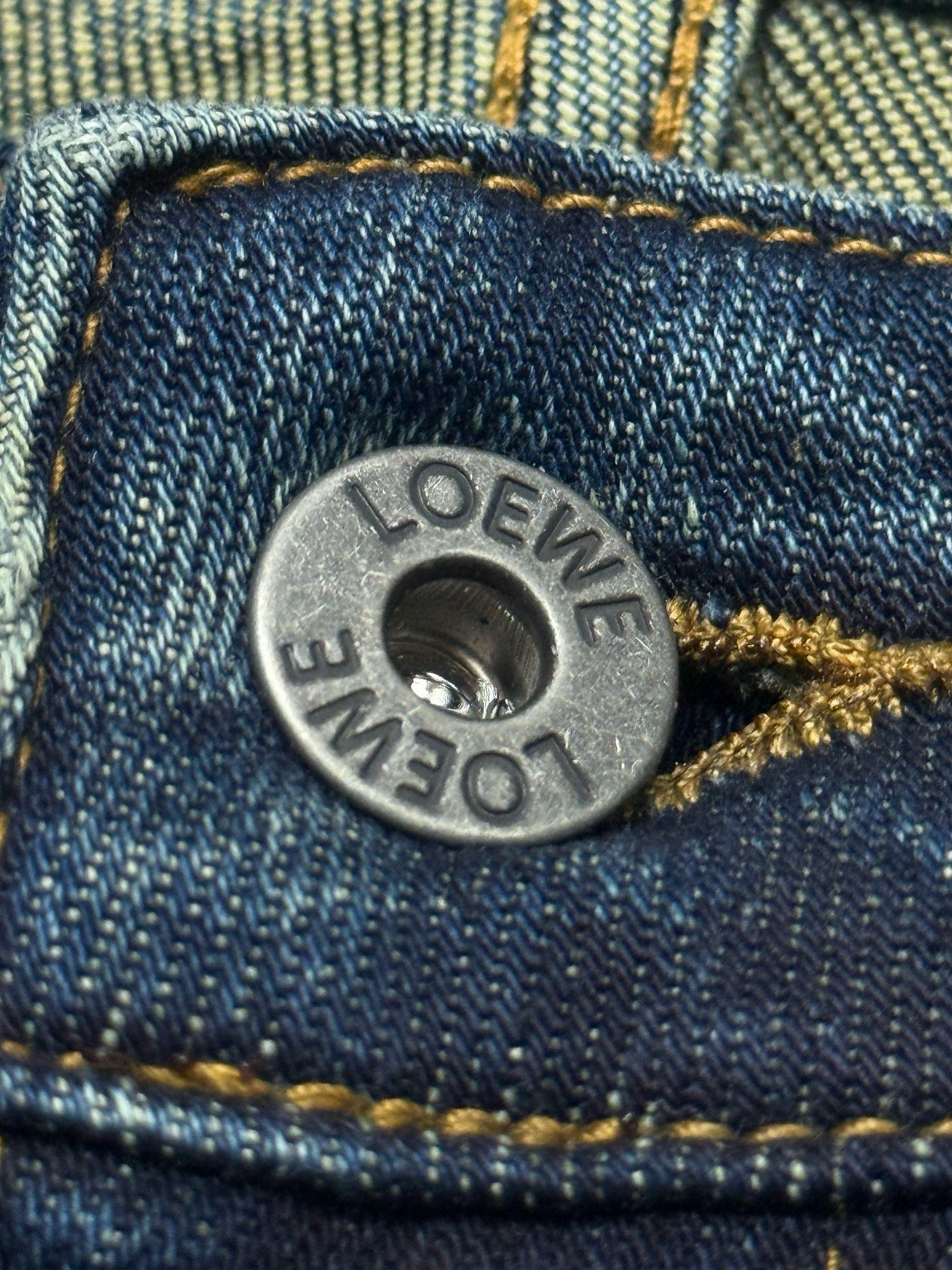 Джинсы мужские в стиле Loewe Loe из плотного хлопкового денима синего цвета