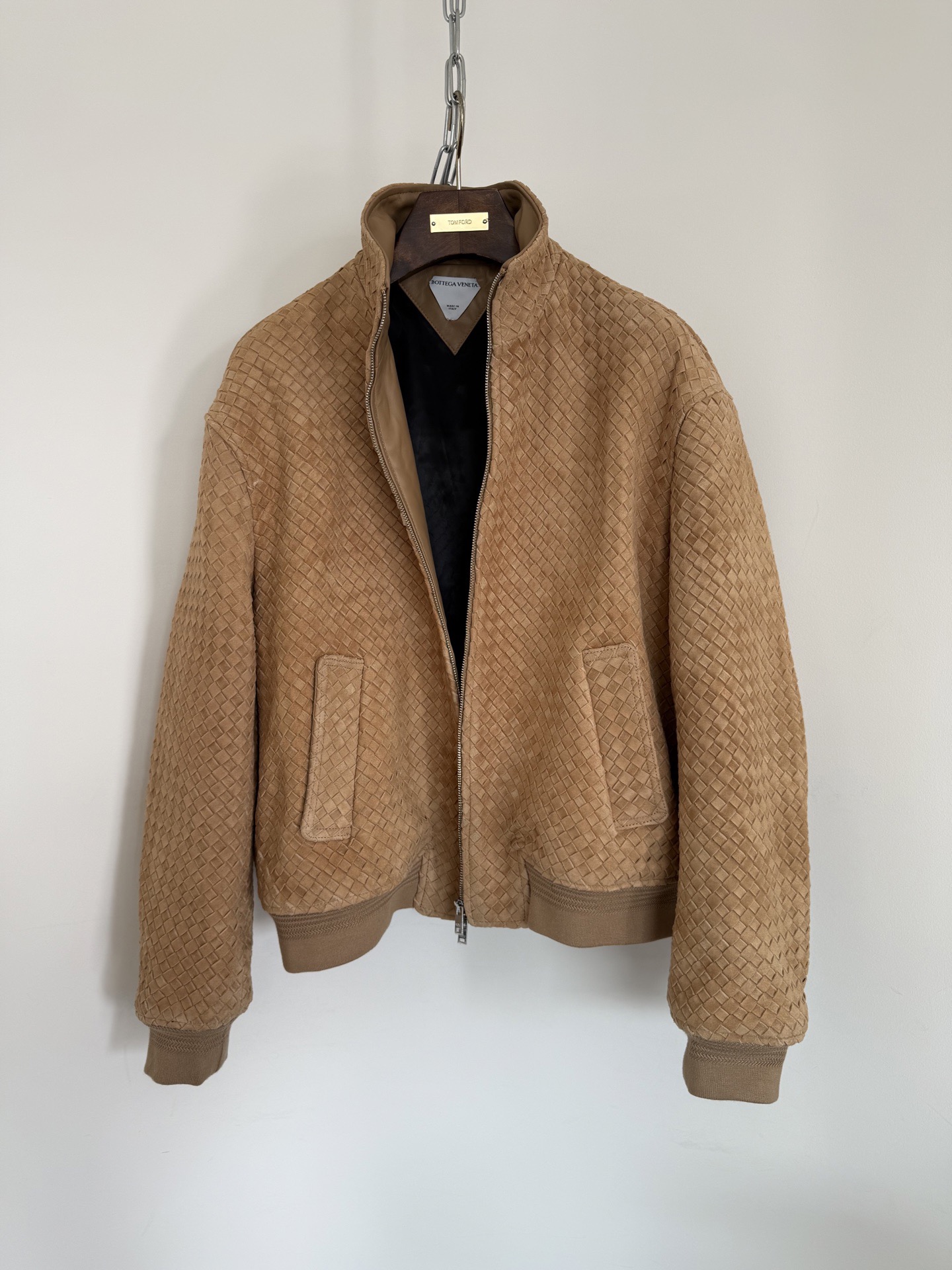 Куртка мужская в стиле Bottega Veneta  цвета кэмел с плетением Intrecciato
