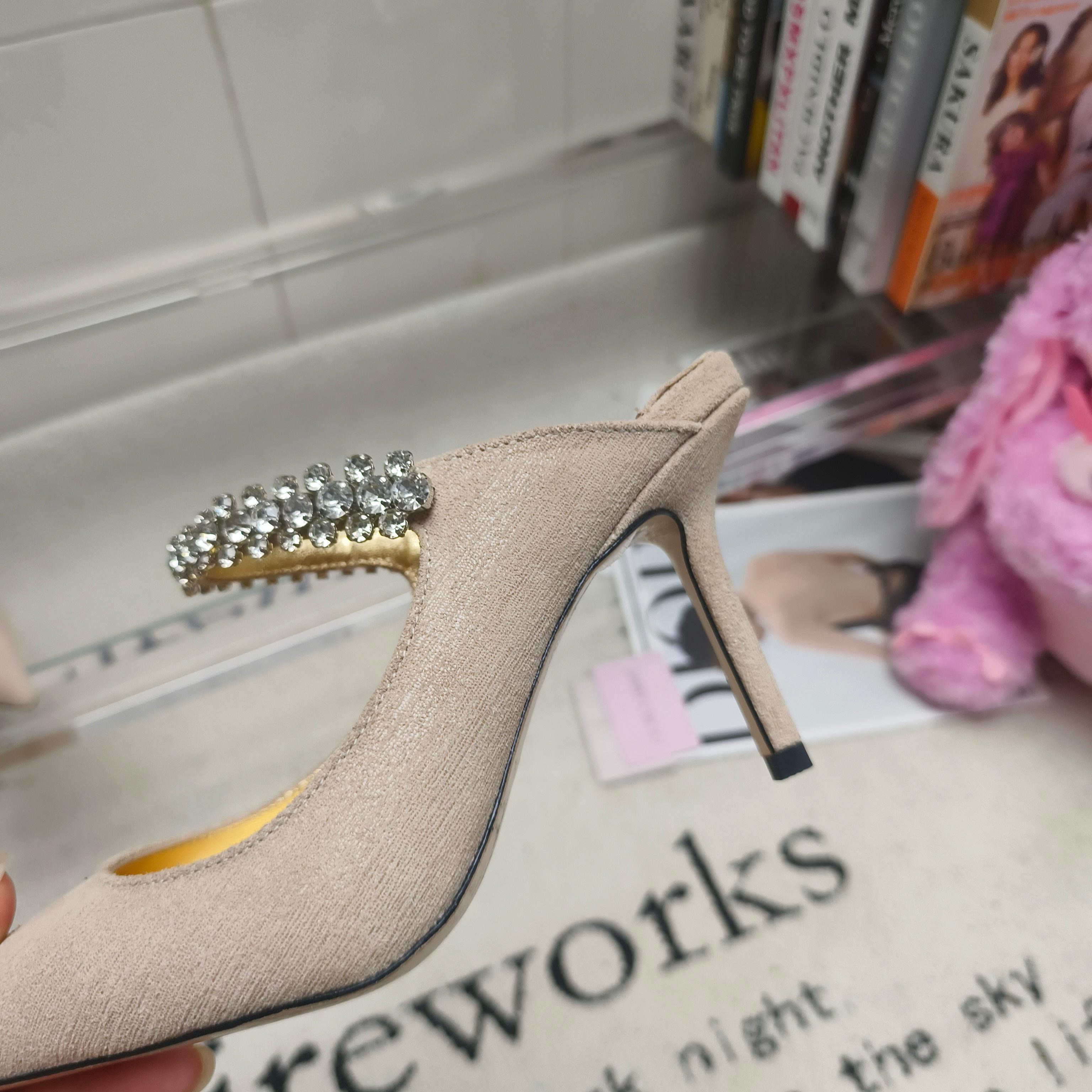 Мюли женские в стиле Jimmy Choo Bing Pump бежевого цвета