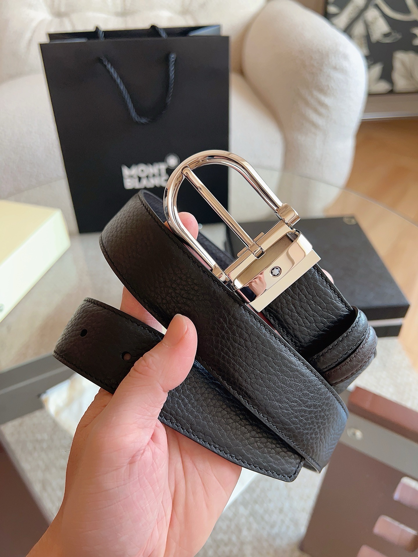 Ремень мужской Montblanc чёрного цвета двусторонний стальная пряжка