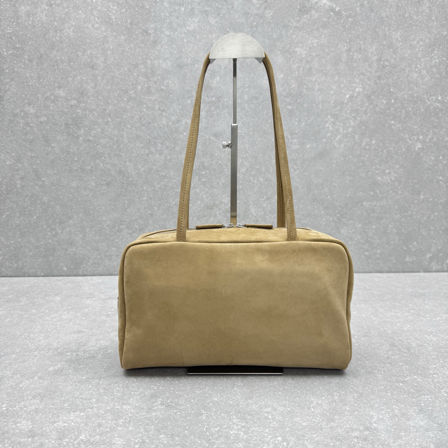 Сумка женская в стиле The Row Astra песочного цвета