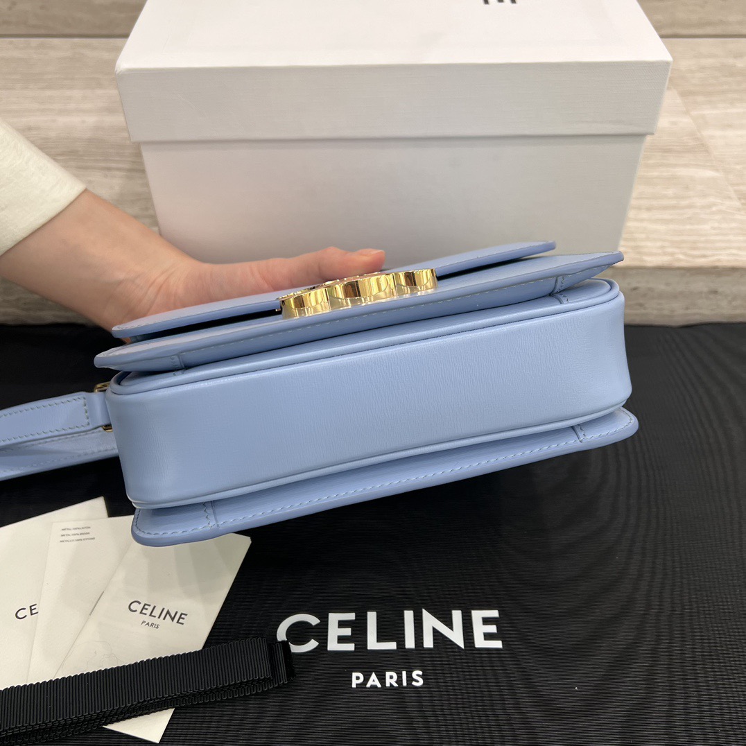 Сумка женская в стиле Celine Teen Triomphe компактная голубого цвета