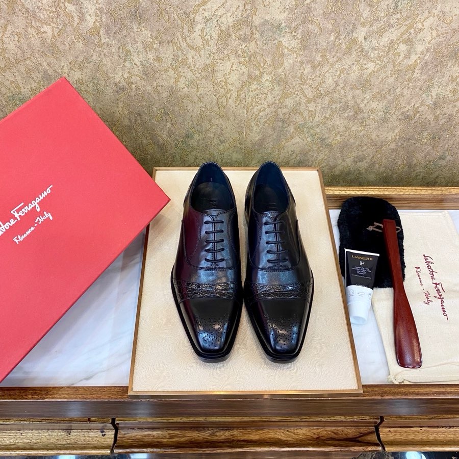 Туфли мужские в стиле Salvatore Ferragamo из кожи крокодила и натуральной кожи черного цвета