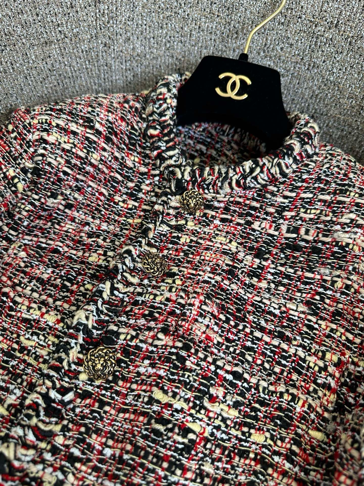Жакет женский Chanel из многоцветного твида