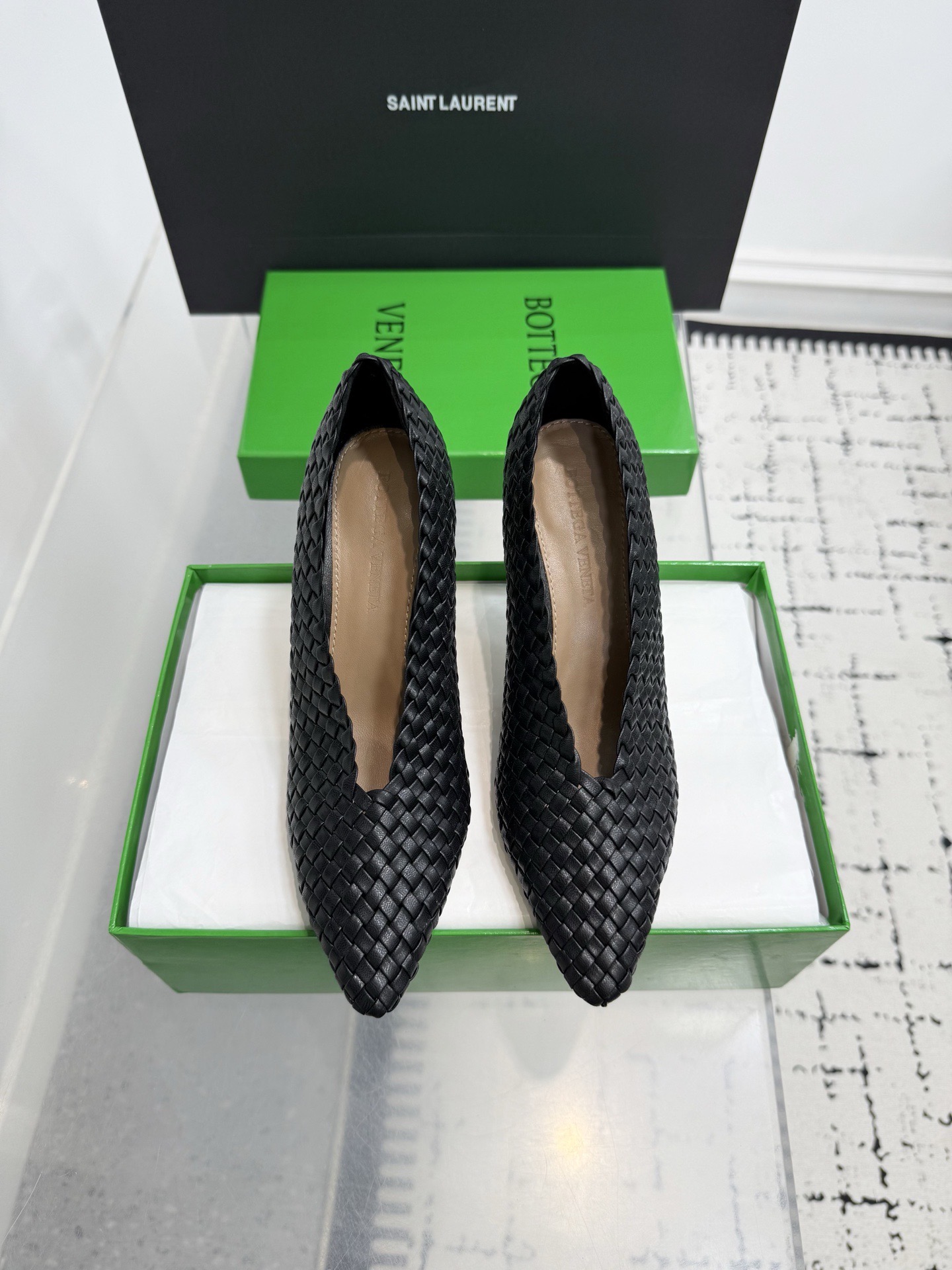 Туфли женские в стиле Bottega Veneta Sofia чёрного цвета