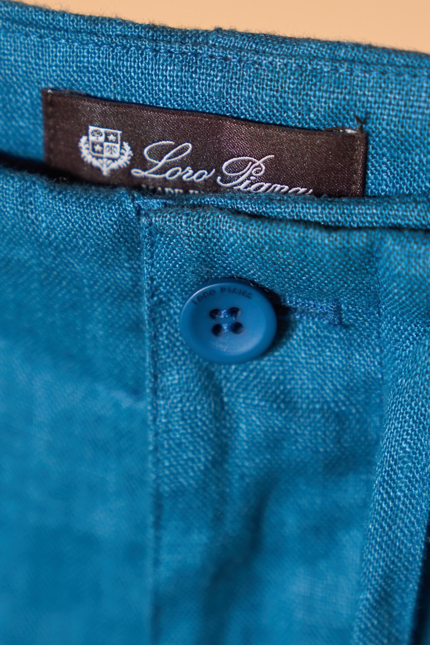 Шорты мужские в стиле Loro Piana Nolan Bermuda голубого цвета с кулиской