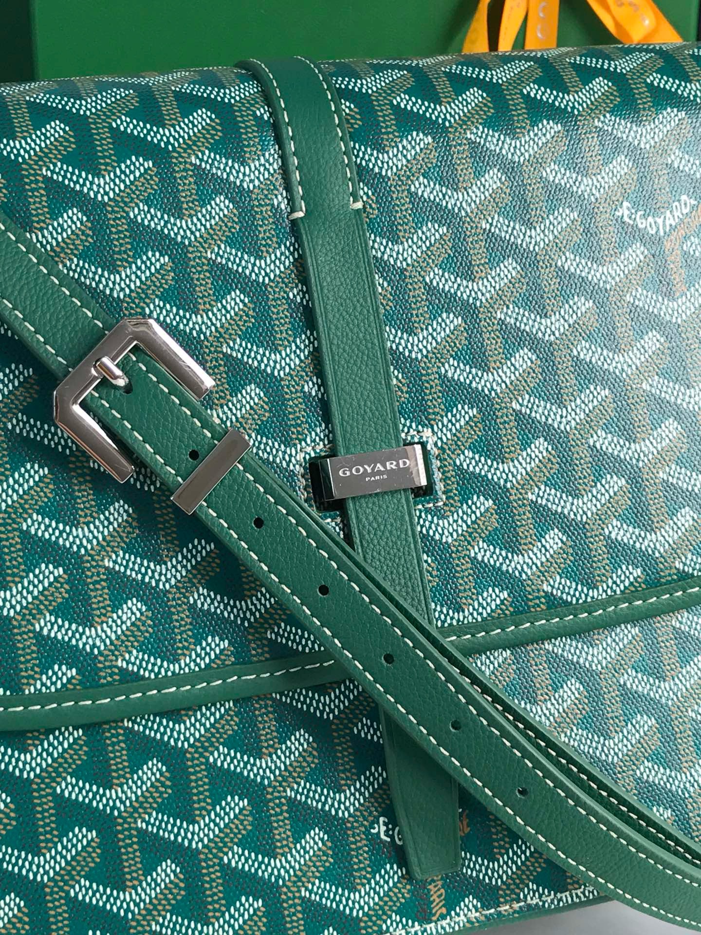 Сумка женская Goyard Belvédère II зелёного цвета
