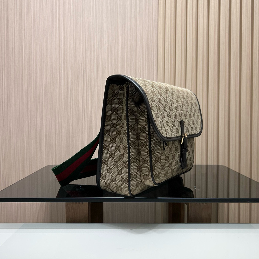 Сумка почтальонка детская в стиле Gucci GG Supreme из плотного канваса бежевого цвета с фирменной лентой