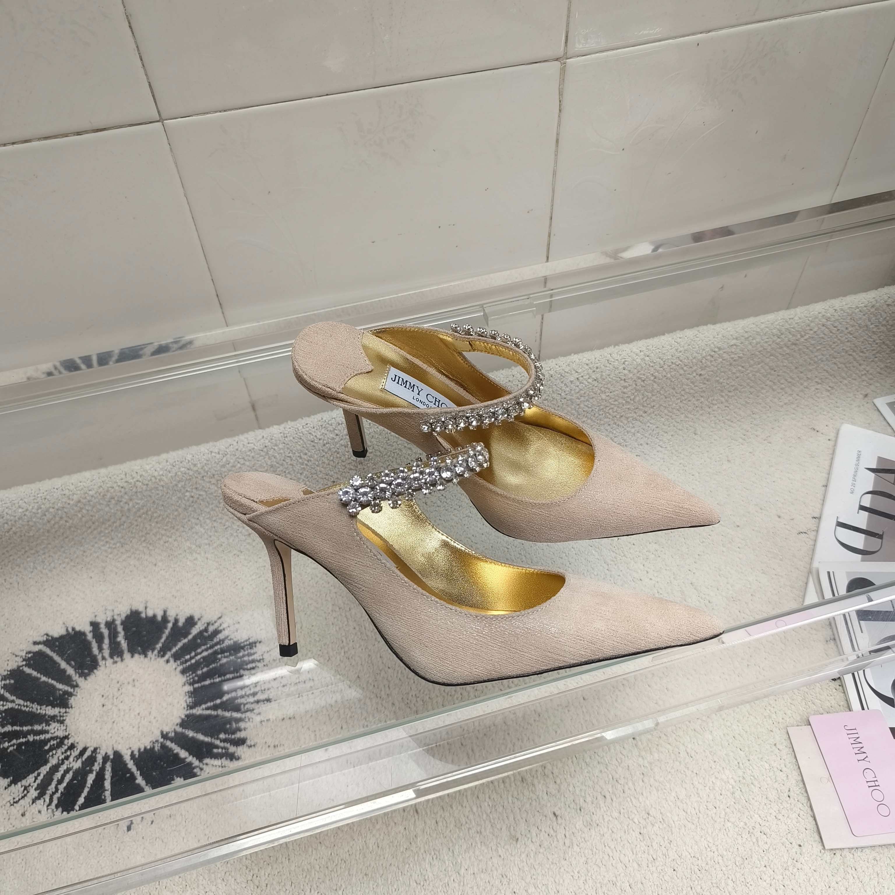 Мюли женские в стиле Jimmy Choo Bing Pump бежевого цвета