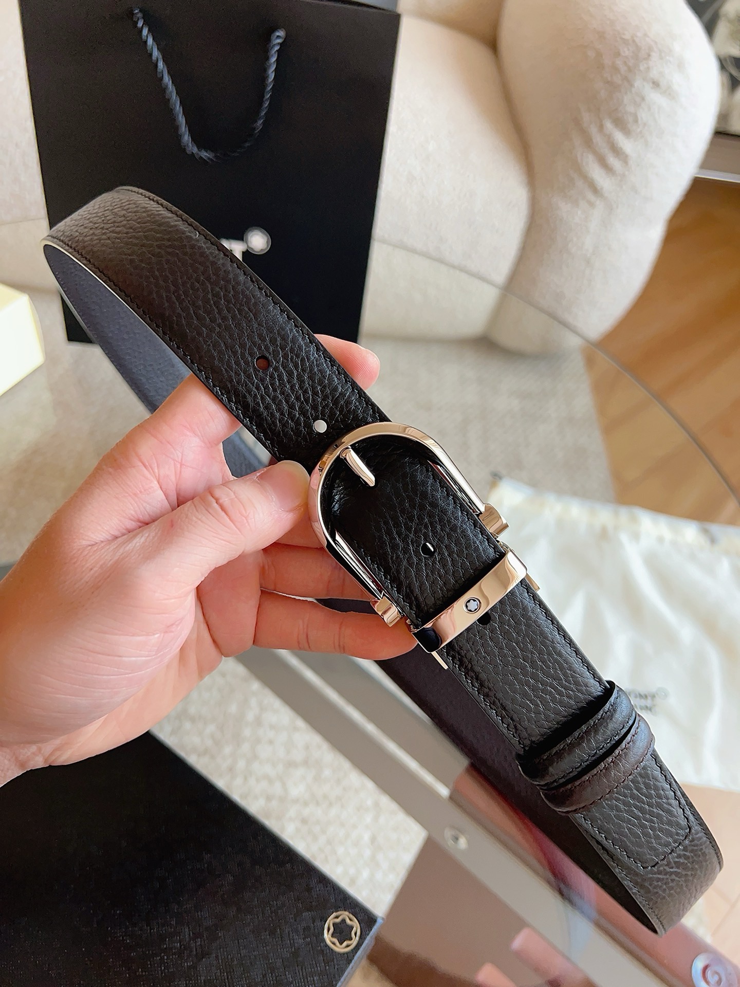 Ремень мужской Montblanc чёрного цвета двусторонний стальная пряжка