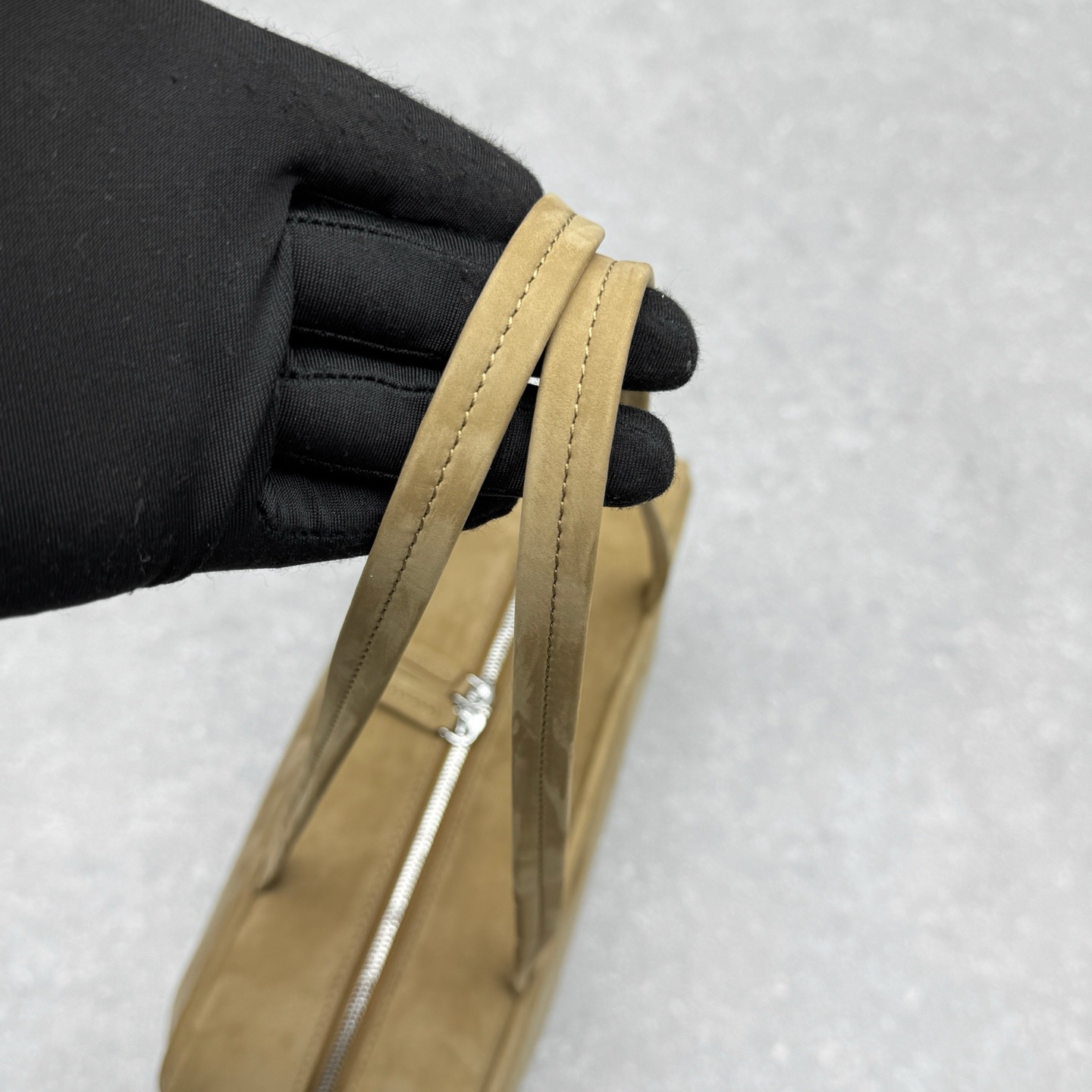 Сумка женская в стиле The Row Astra песочного цвета