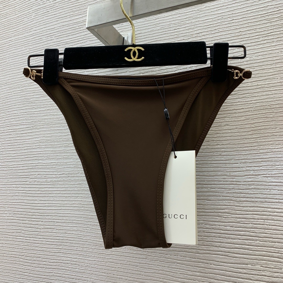 Купальник женский в стиле Gucci коричневого цвета с металлической фурнитурой