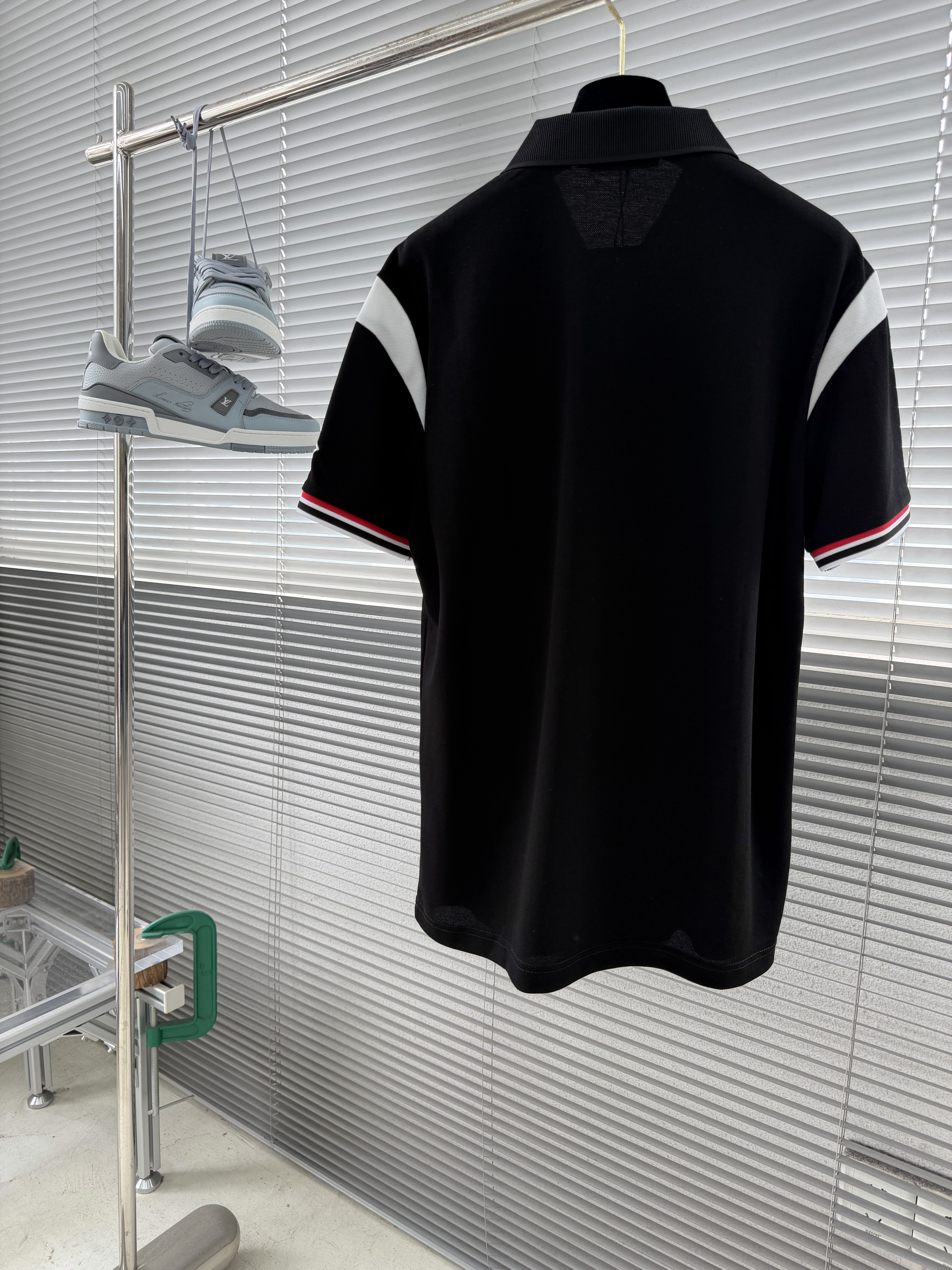 Поло мужское в стиле Casablanca из хлопка чёрного цвета с вышивкой и молнией