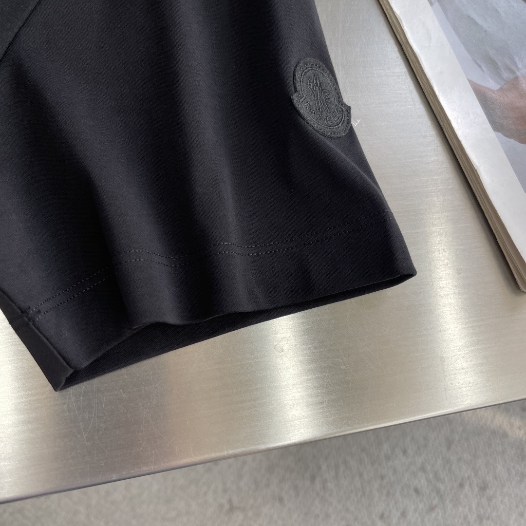 Футболка мужская в стиле Moncler с логотипом чёрного цвета